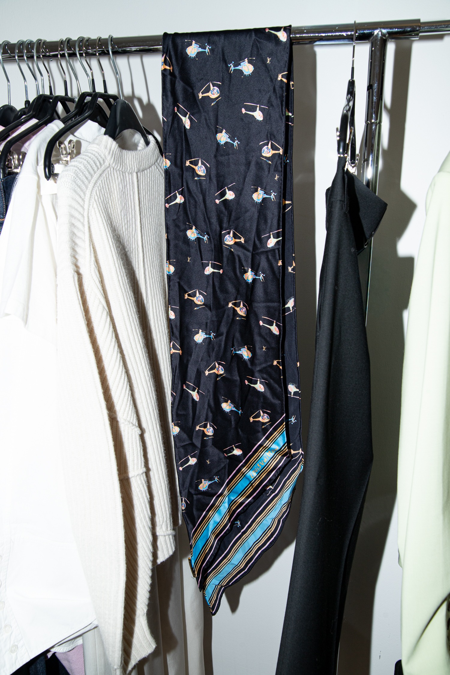 Louis Vuitton Seidentuch mit Hubschrauber Print