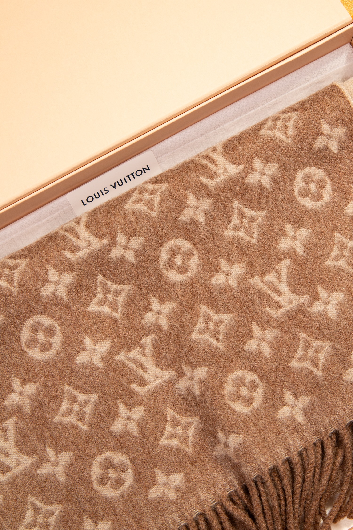 Louis Vuitton Schal mit Monogramm in Hellbraun und Beige