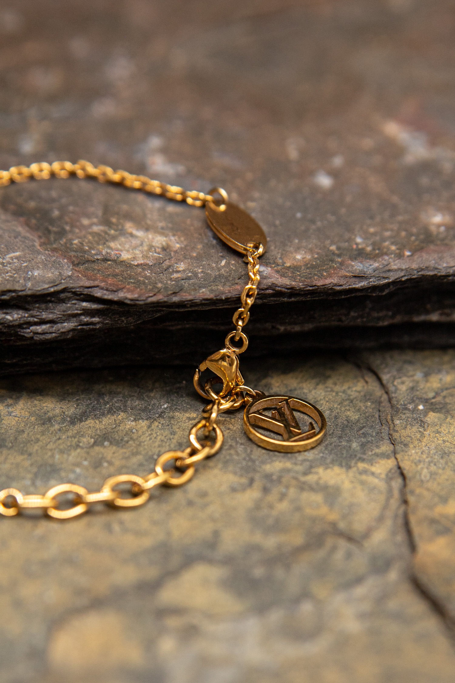 Louis Vuitton Armband in Gold