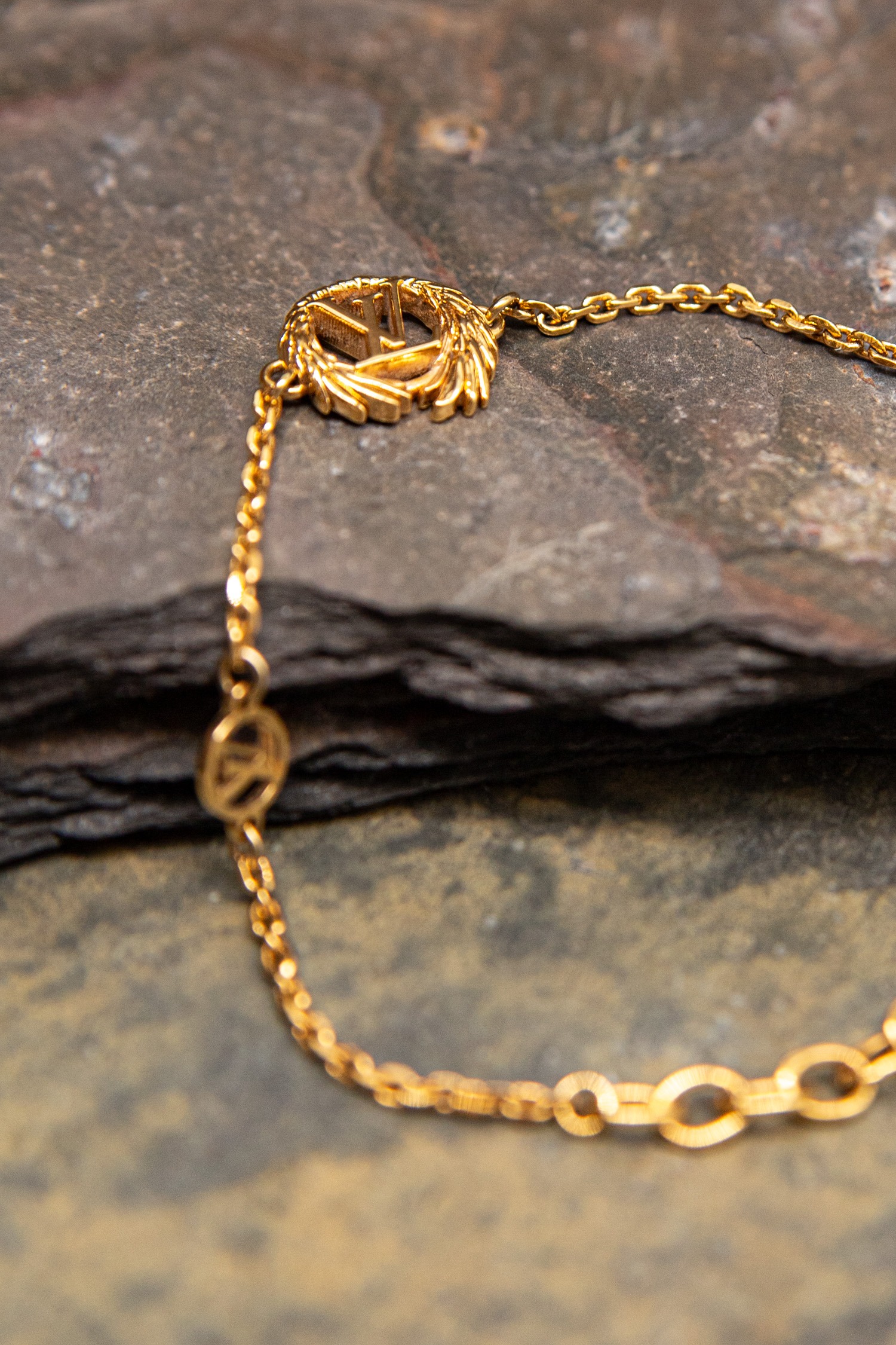 Louis Vuitton Armband in Gold