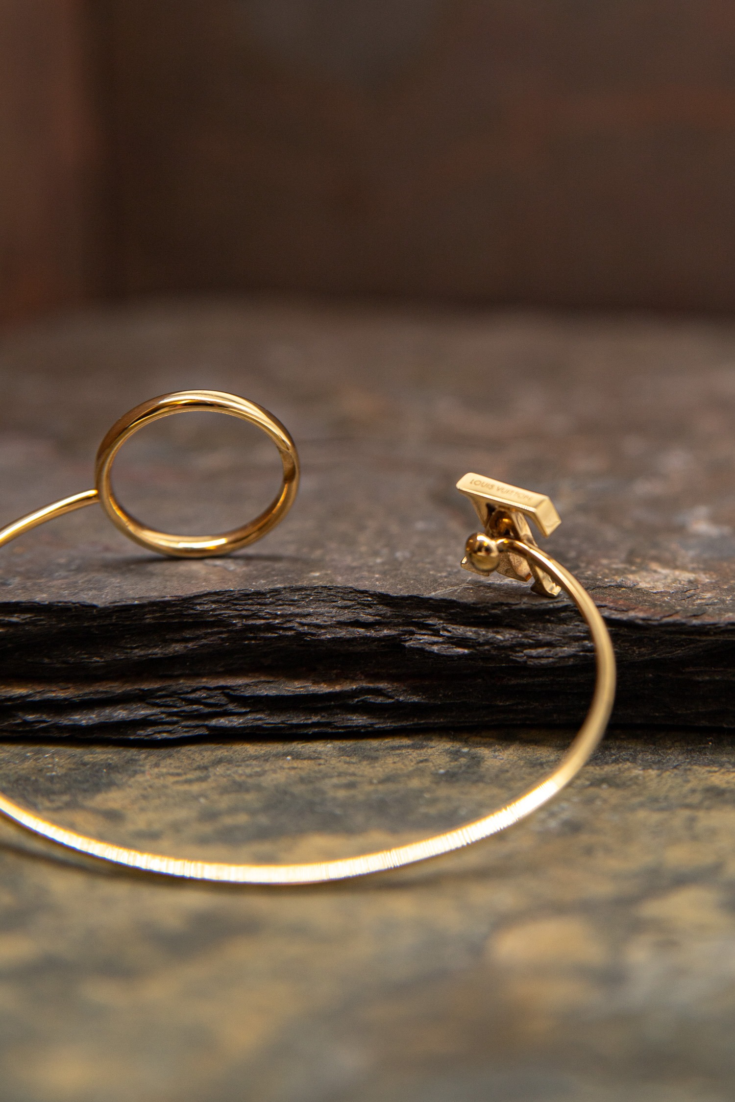 Louis Vuitton Armreif in Gold