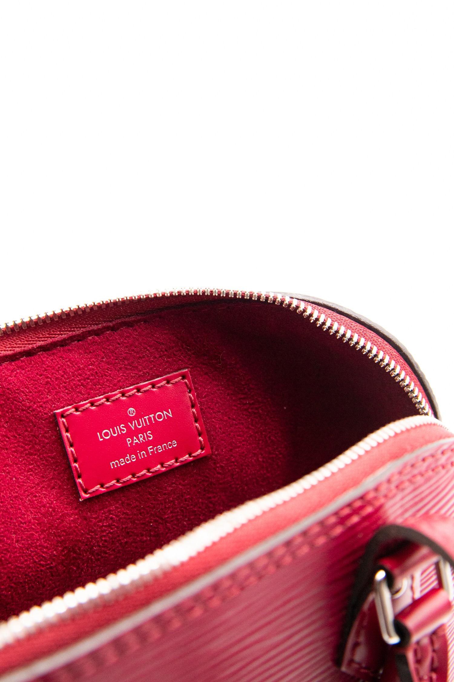 Louis Vuitton "Nano Alma" Epi Leder Umhängetasche in Cyclam