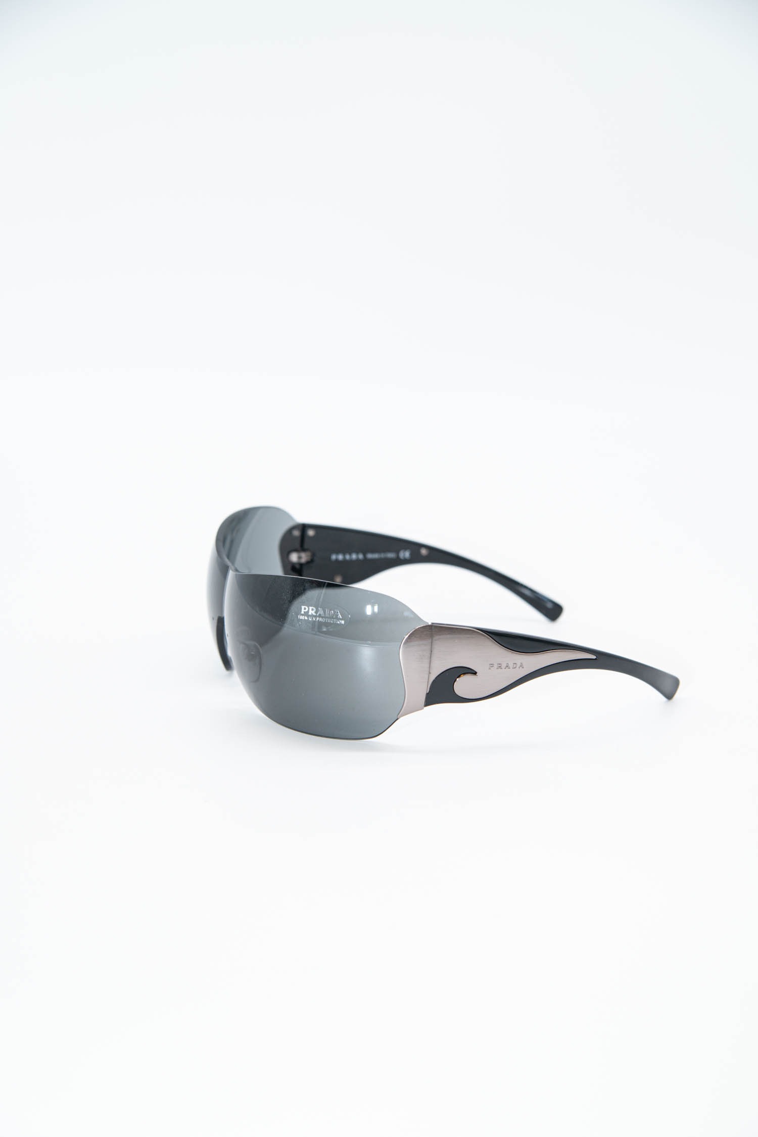 Valentino Sonnenbrille mit Glitzersteinen in Schwarz und Silber