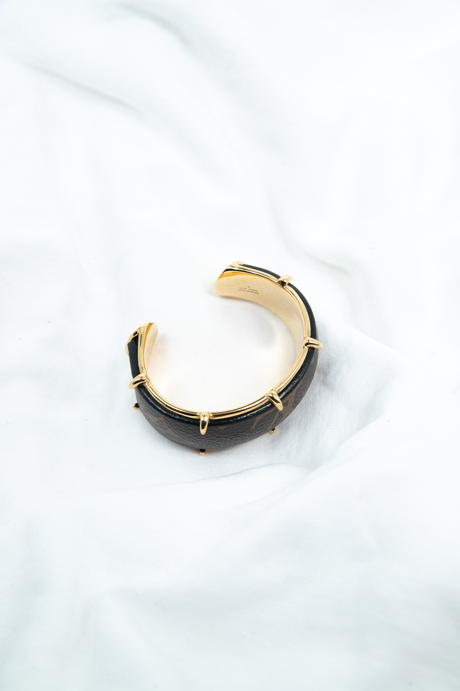 Louis Vuitton "Monogram Canvas Cuff" Armreif in Dunkelbraun und Gold