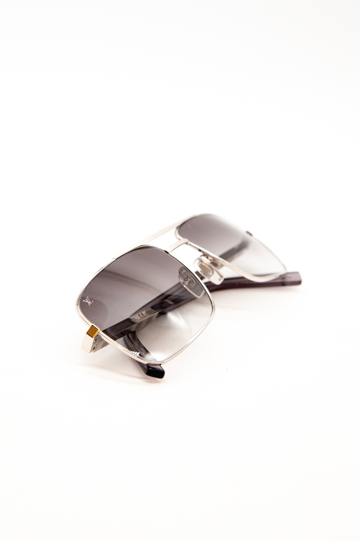 Louis Vuitton "Attitude" Sonnenbrille in Silber und Blau