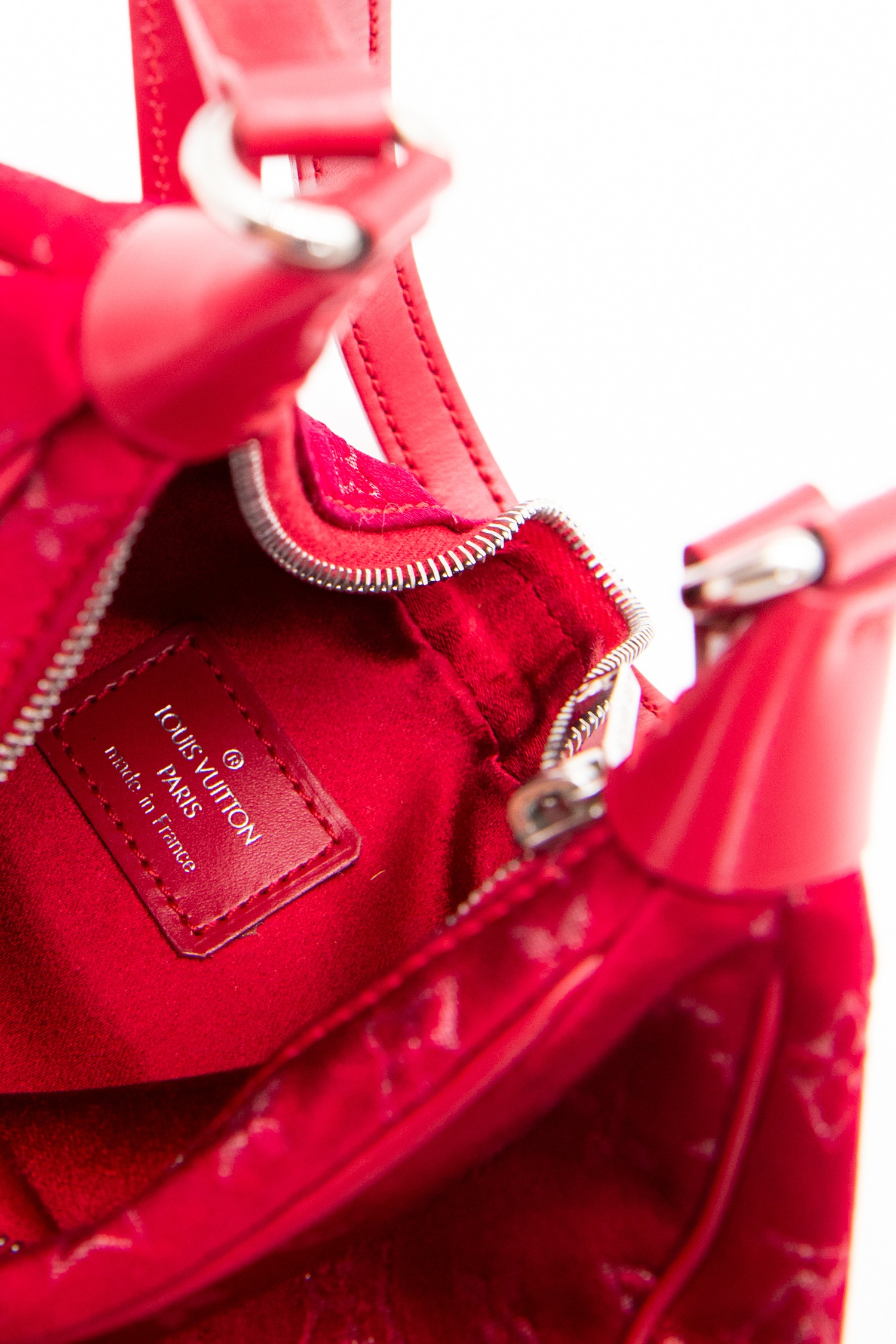 Louis Vuitton "Monogram Satin Little Boulogne" Handtasche in Rot