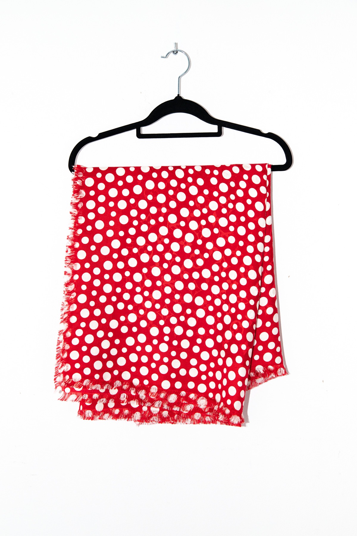 Louis Vuitton x Yayoi Kusama Schal mit Punkten in Rot und Weiß