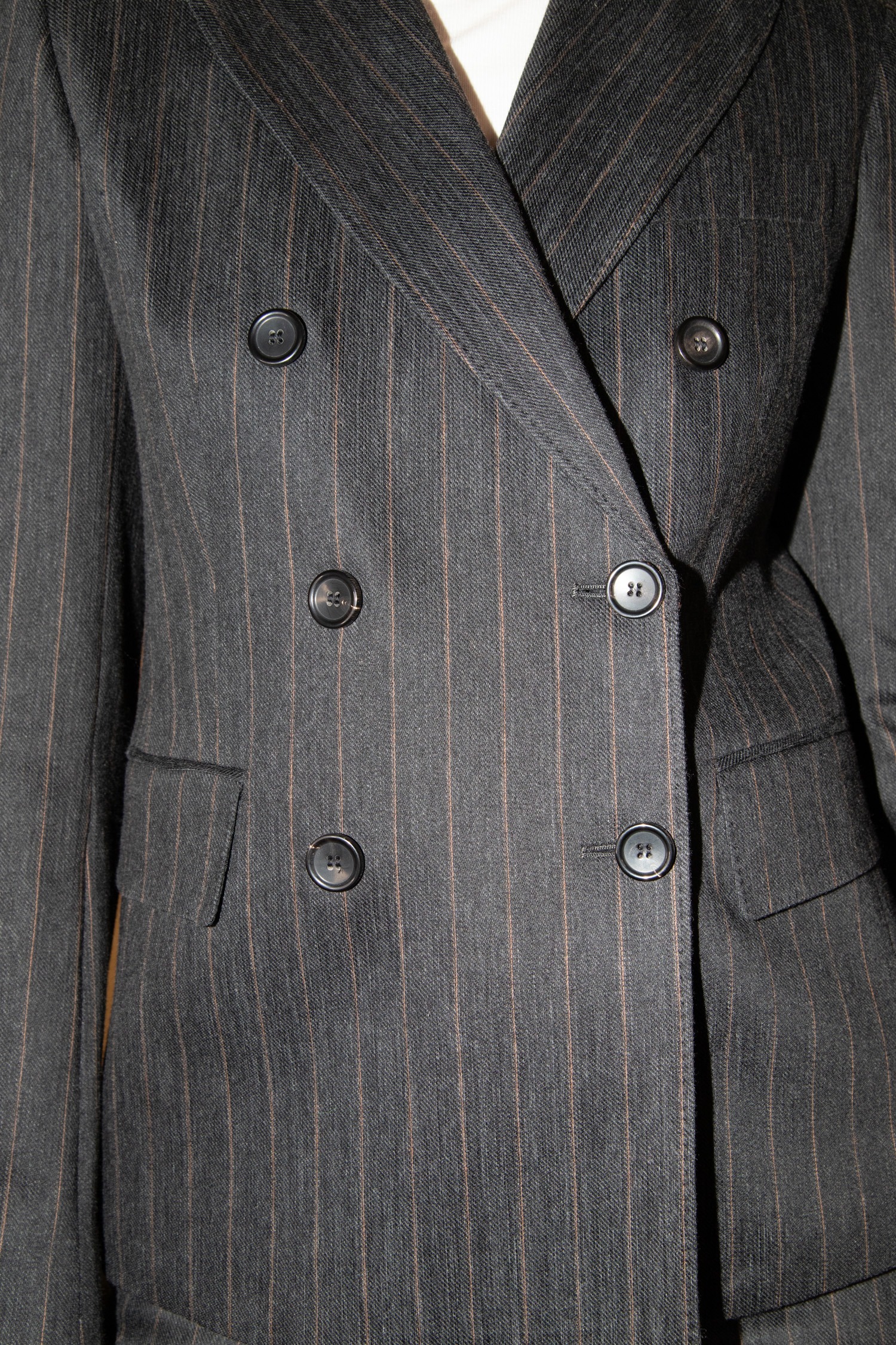 Max Mara Nadelstreifen-Anzug in Grau und Braun