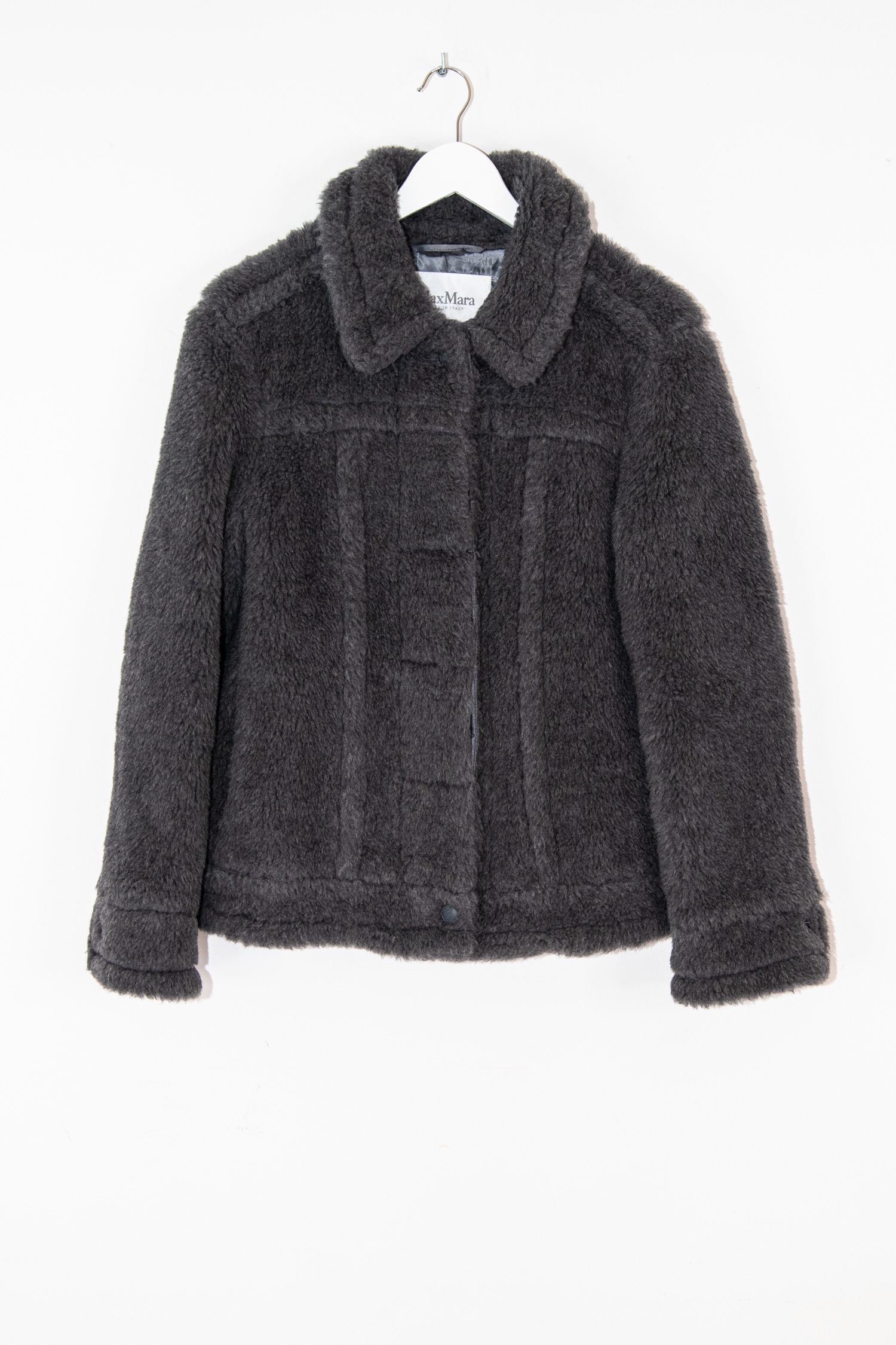 Max Mara plüschige Wolljacke mit Knopfreihe in Grau