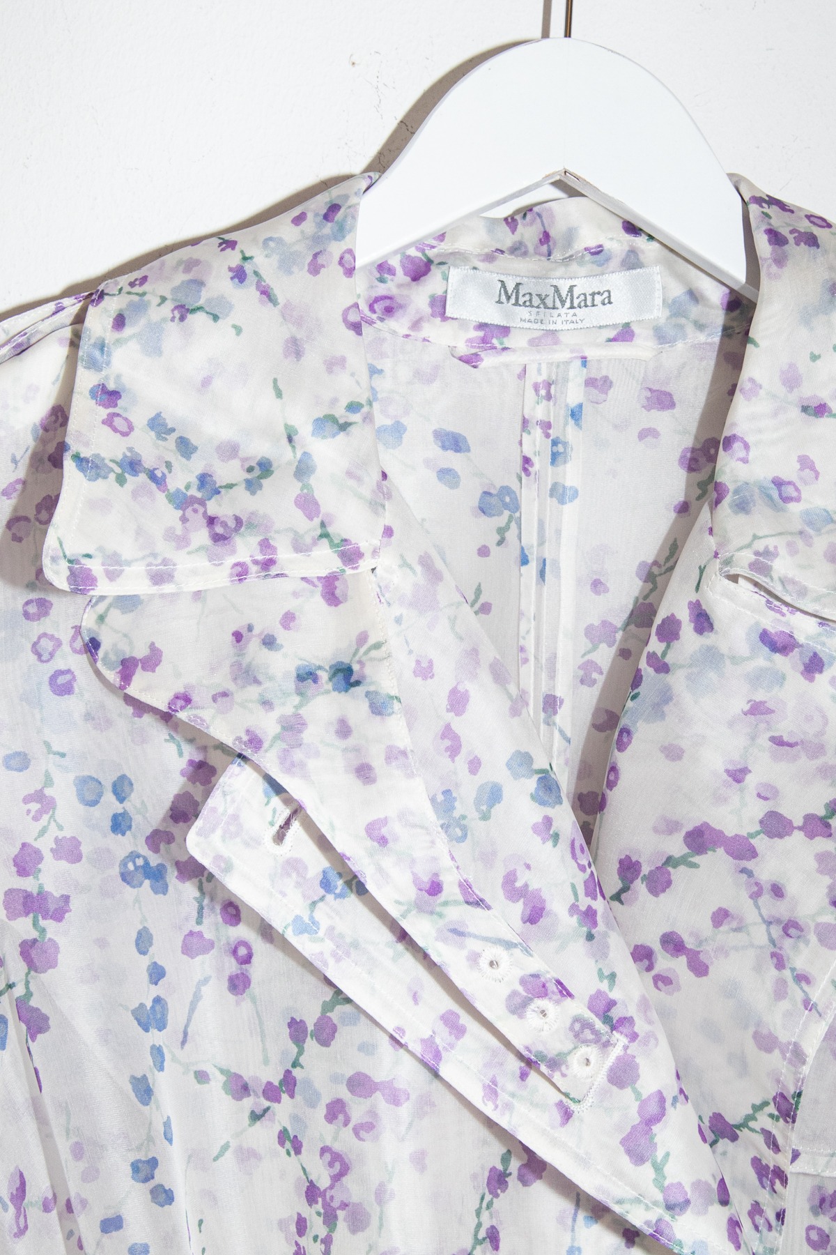 Max Mara Trenchcoat aus Seidenorganza in Weiß und Lavendel