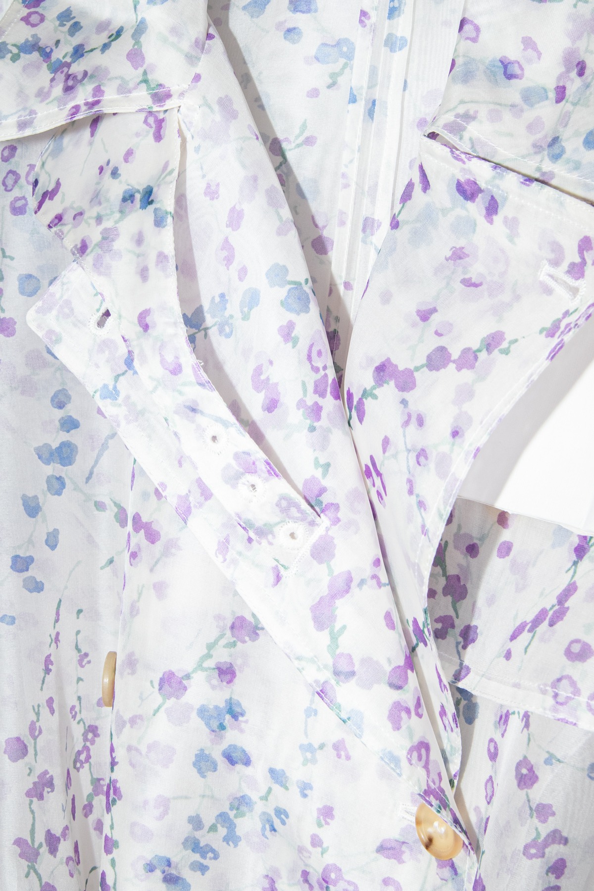 Max Mara Trenchcoat aus Seidenorganza in Weiß und Lavendel