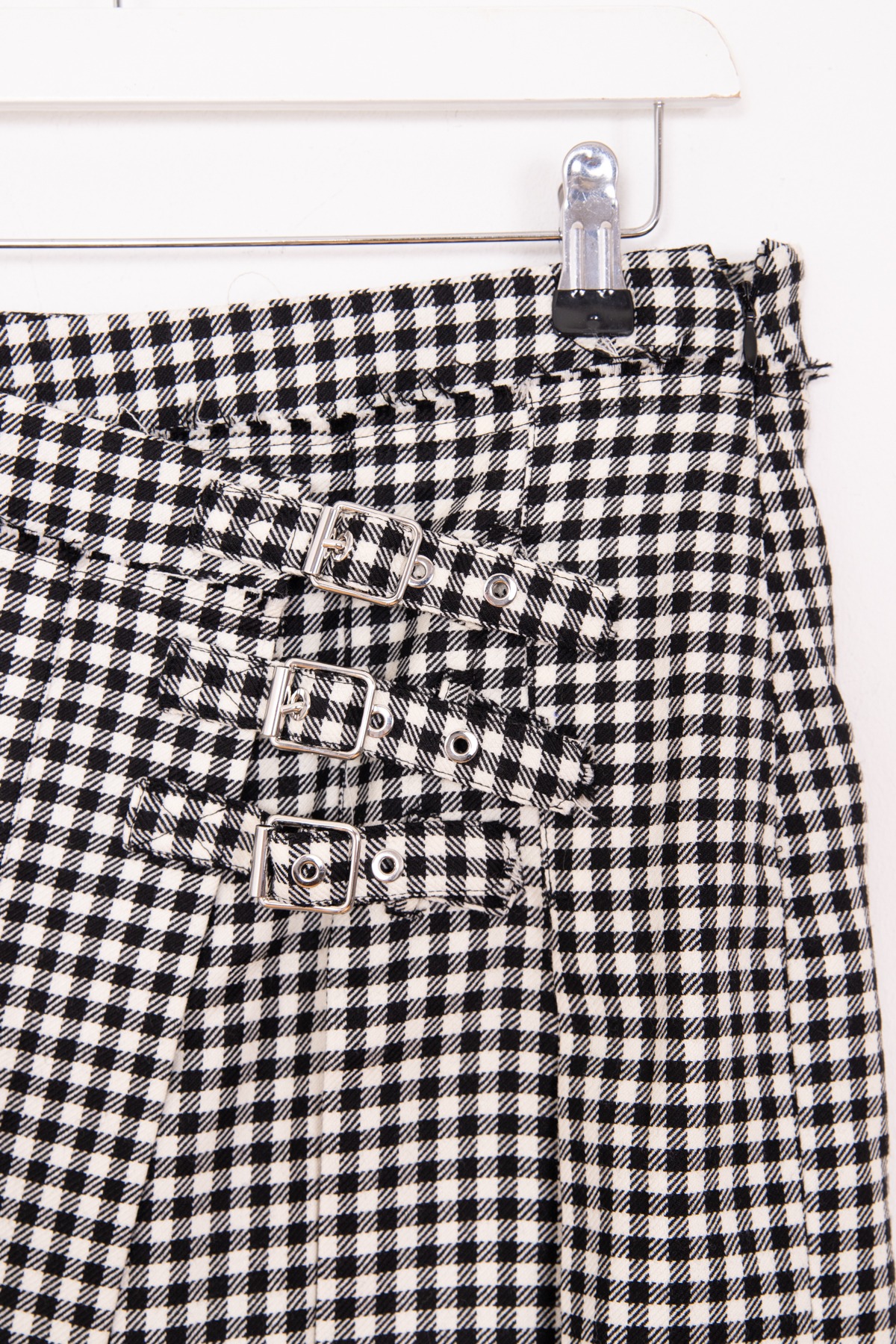 McQ by Alexander McQueen Wickelrock im Houndstooth Muster in Schwarz und Weiß
