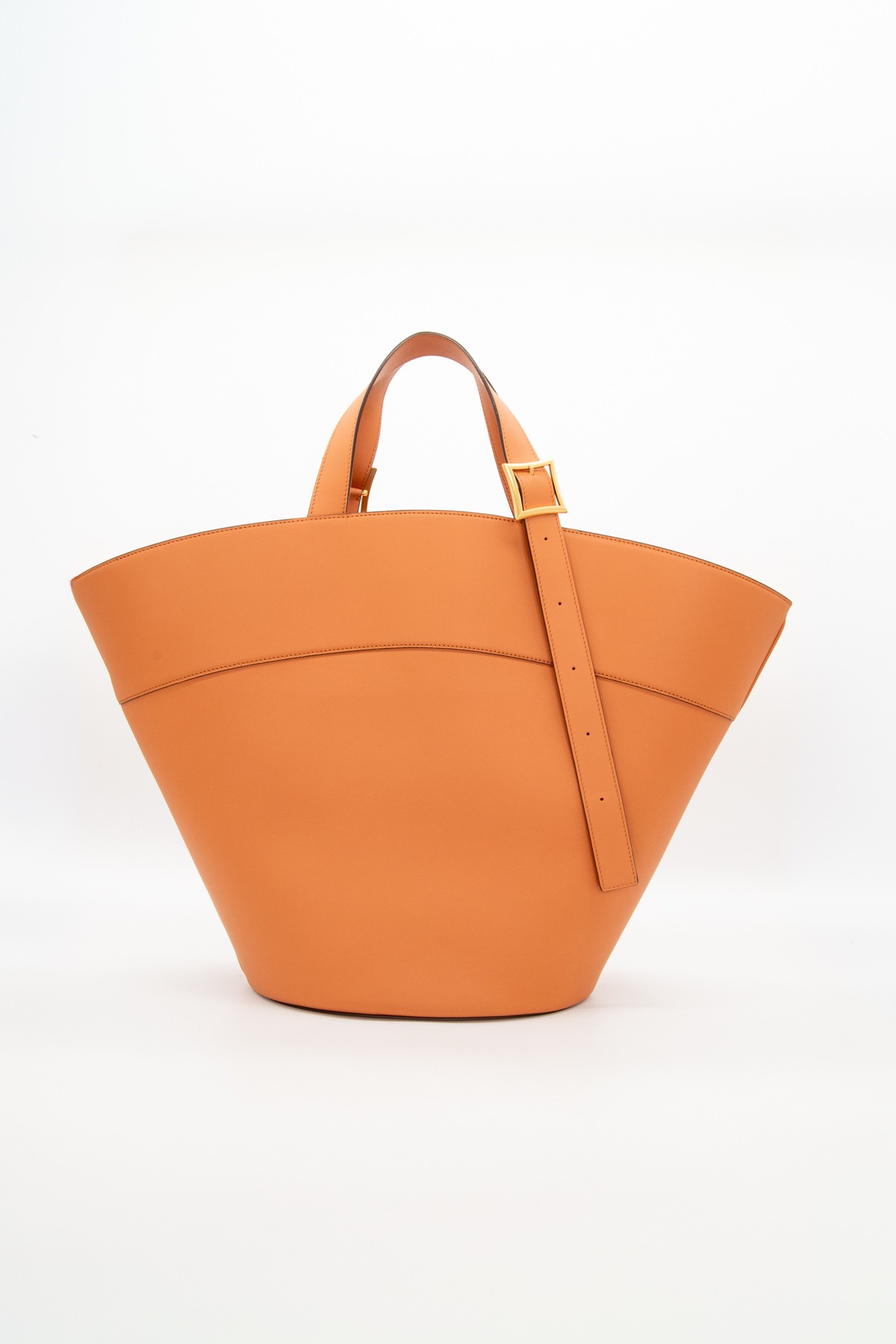 MCM Shopper aus Leder mit Logoprägung in Cognac und Gold