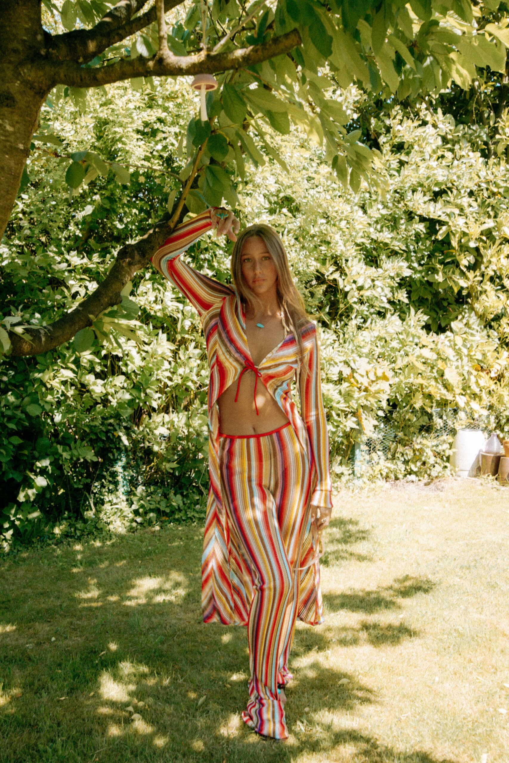 Missoni Set aus Cardigan und Hose mit bunten Streifen
