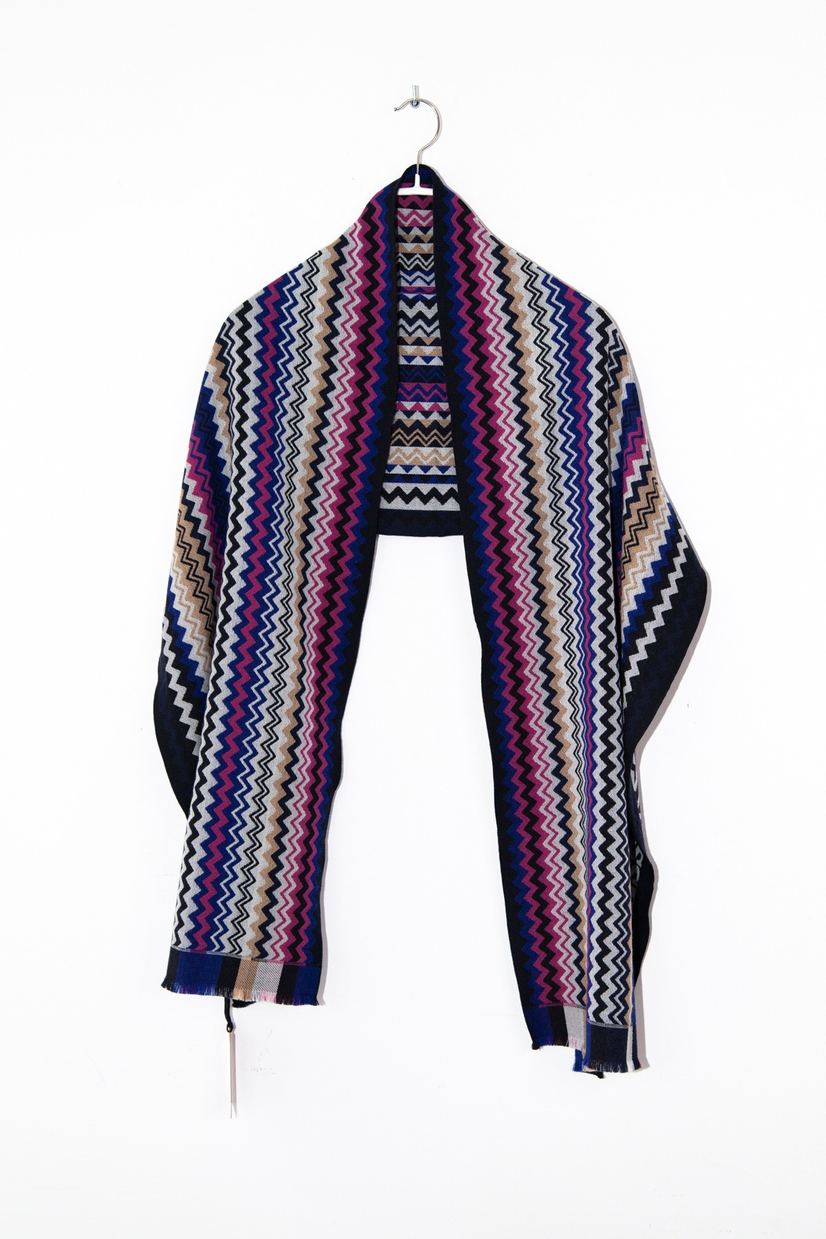 Missoni Schal in Dunkelblau, Schwarz und Bunt