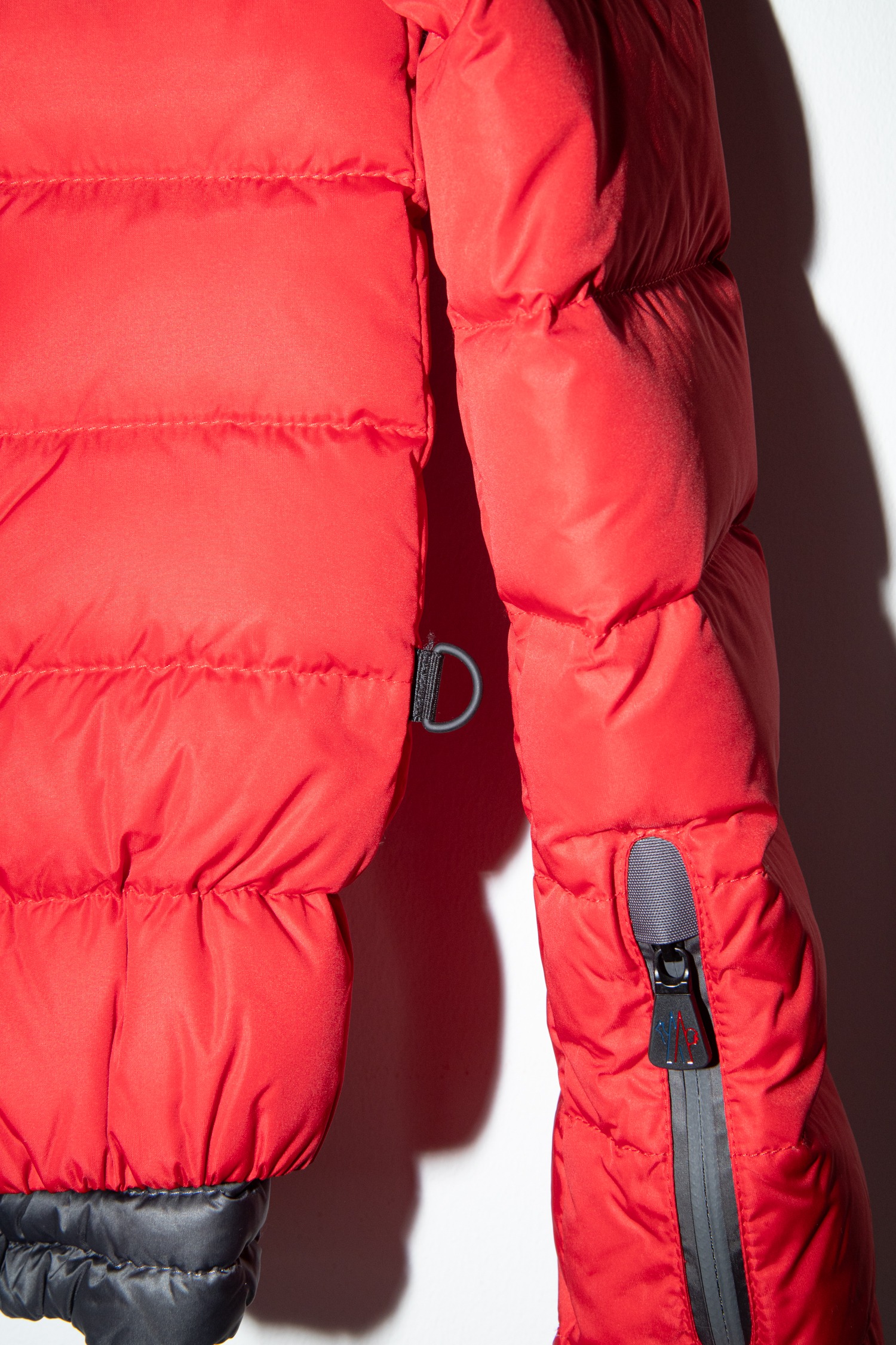 Moncler Daunenjacke in Rot