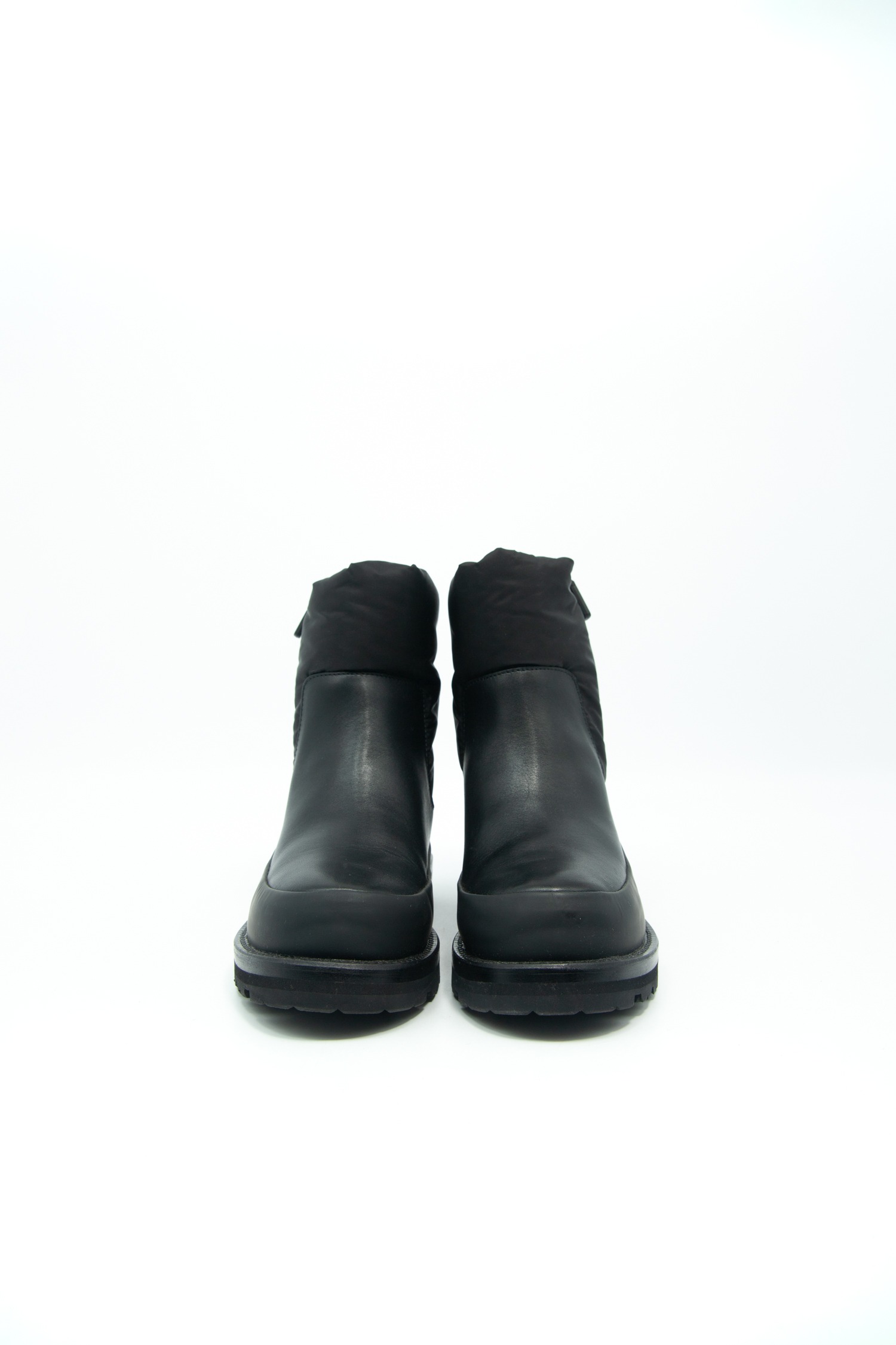 Moncler "Rain Don't Care" Ankle Boots in Schwarz