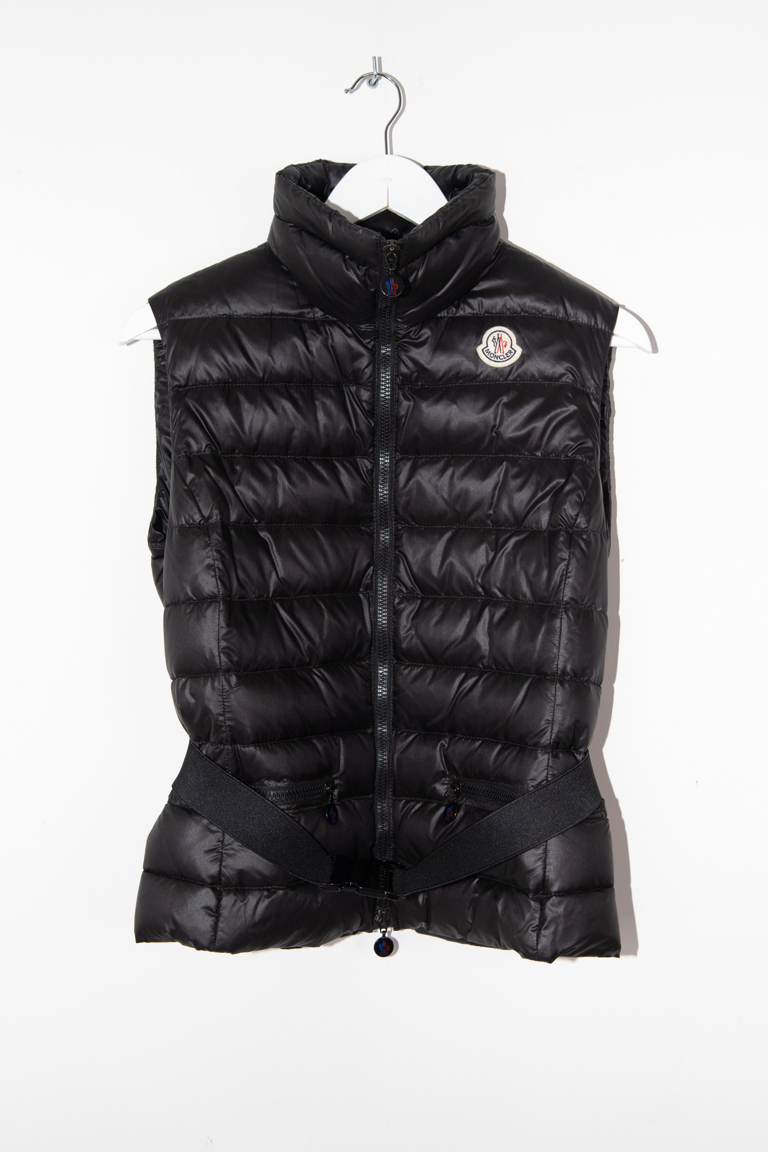 Moncler "Gaelle" Dauenweste mit Gürtel in Schwarz