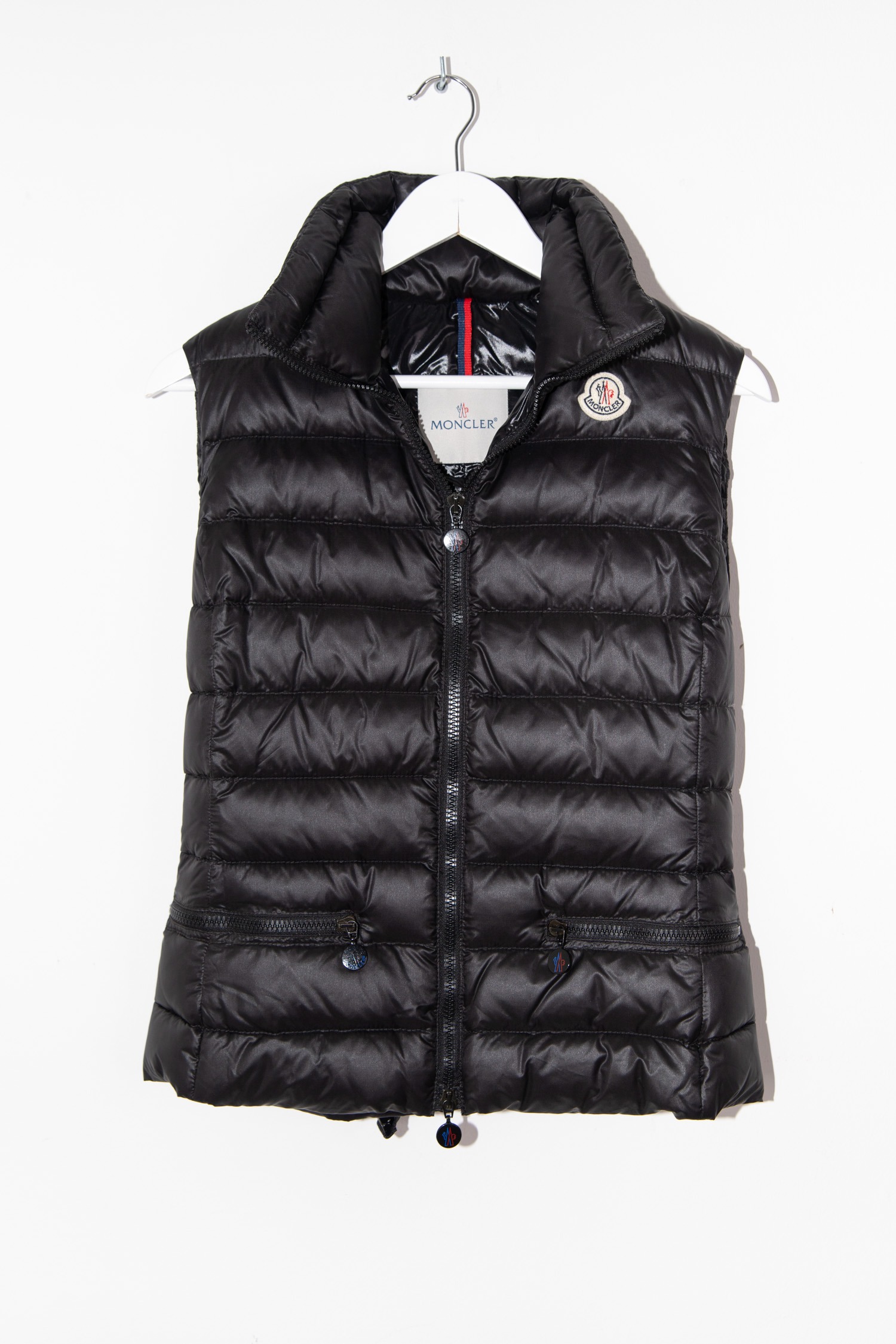 Moncler "Gaelle" Dauenweste mit Gürtel in Schwarz