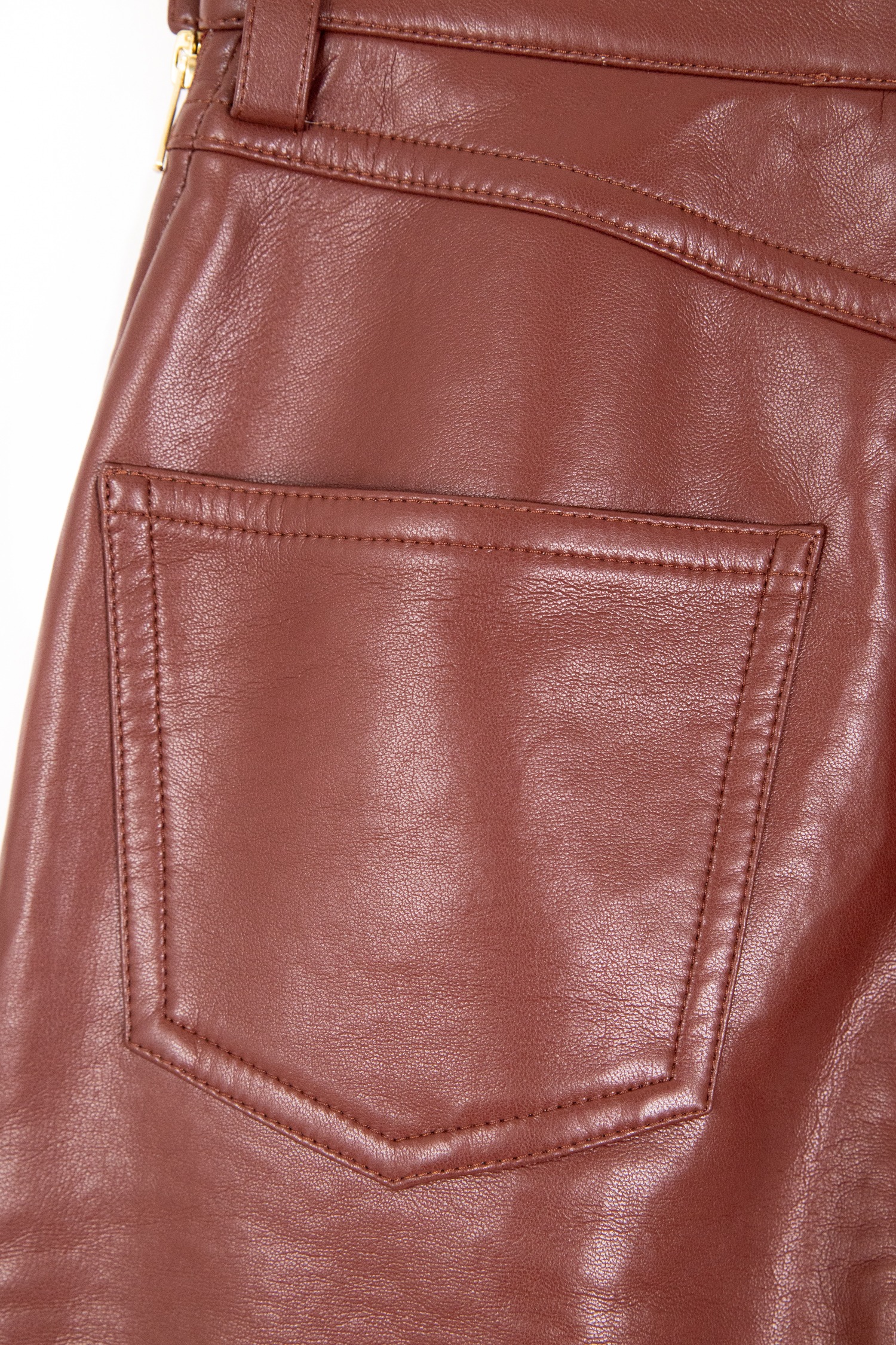 Nanushka "Shannon" Hose in Kastanienbraun