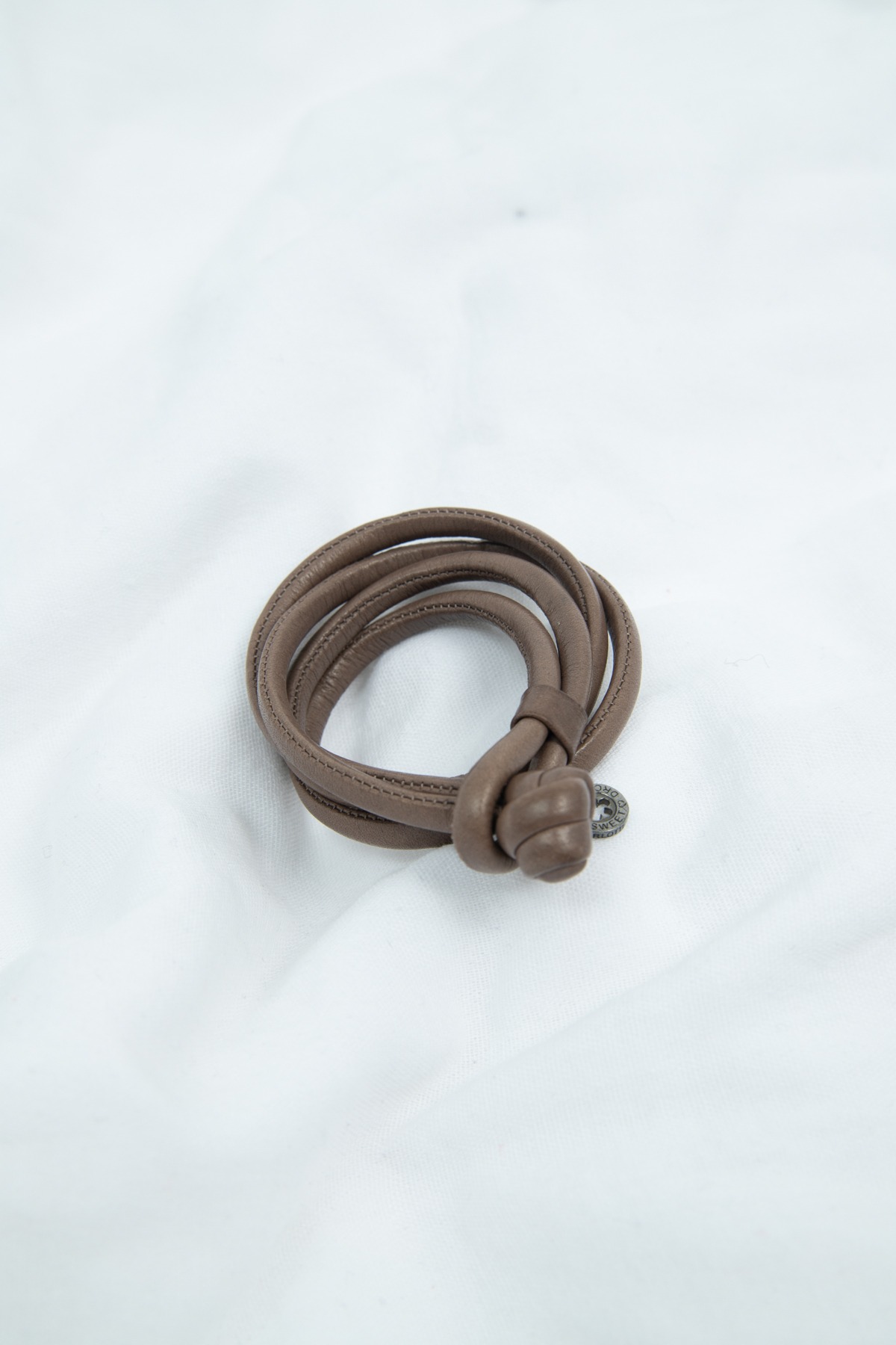 Ole Lynggaard "Sweet Drops" Lederarmband in hellbraun
