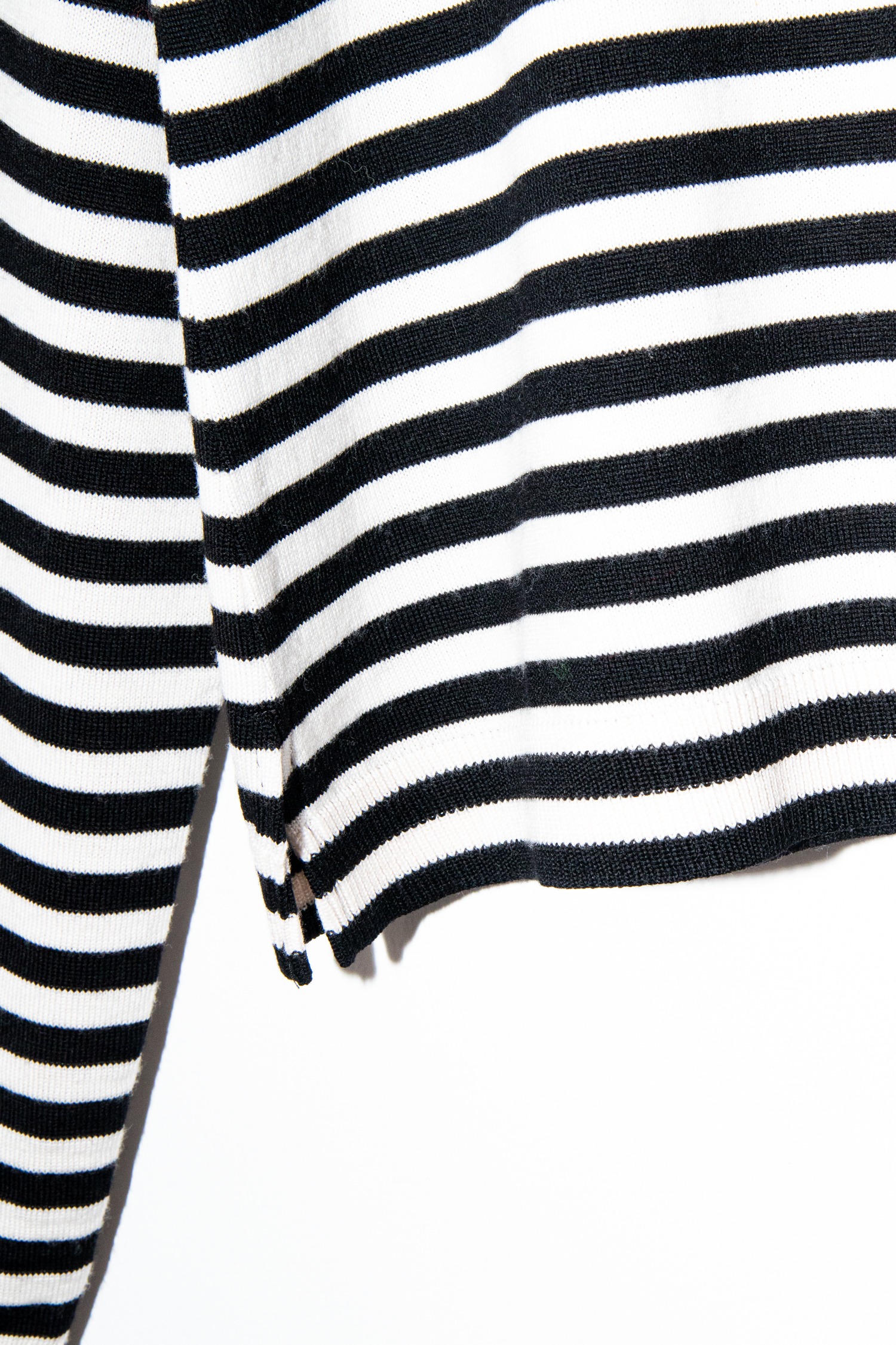 Omen Strickpullover mit Streifen in Schwarz und Ecru