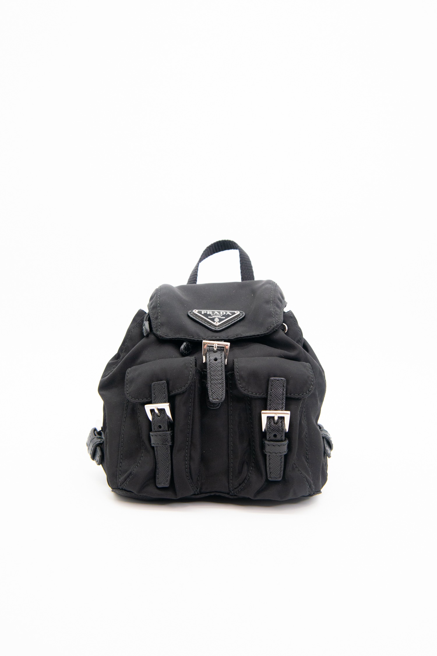 Prada Re Nylon Mini Rucksack in Schwarz und Silber