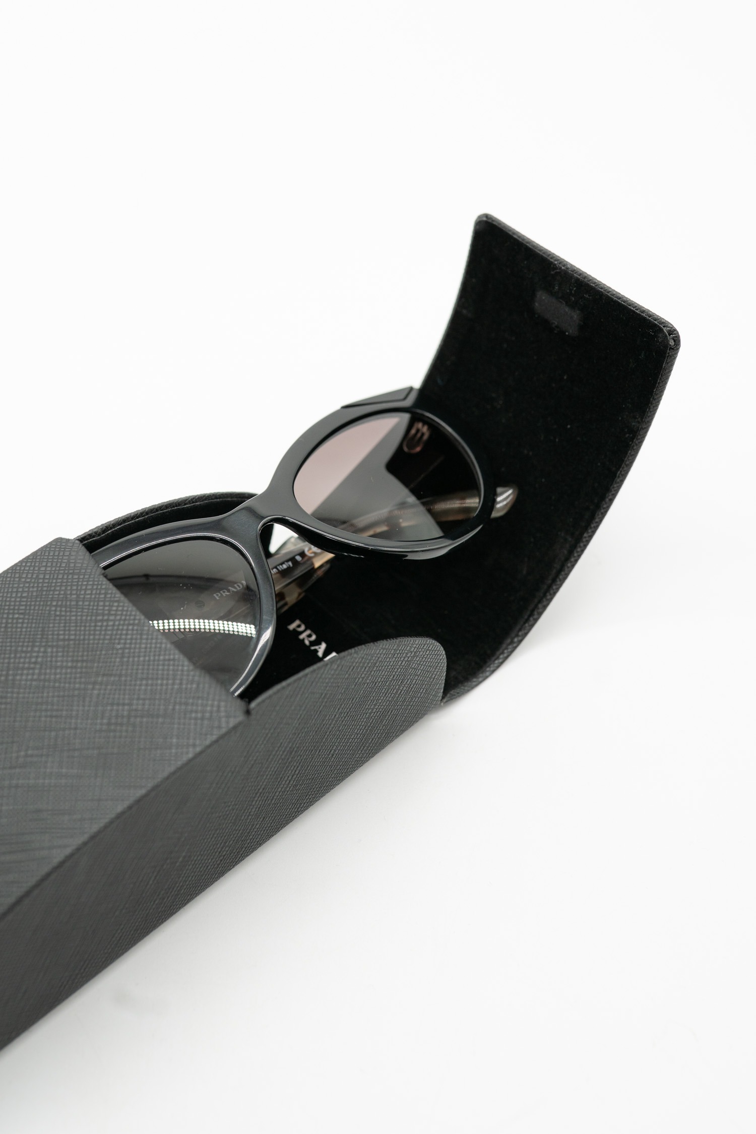 Prada "PR 03WS 1AB0A7" Sonnenbrille in Schwarz und Braun