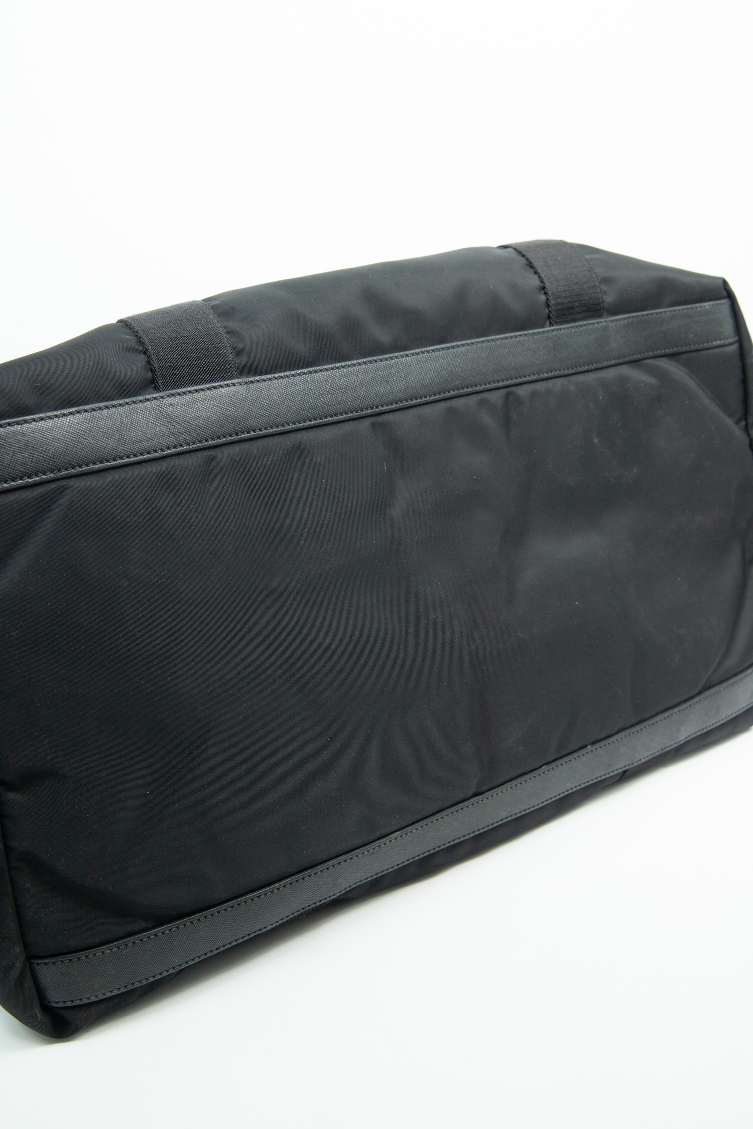 Prada "Seesack" Weekender aus Re-nylon in Schwarz