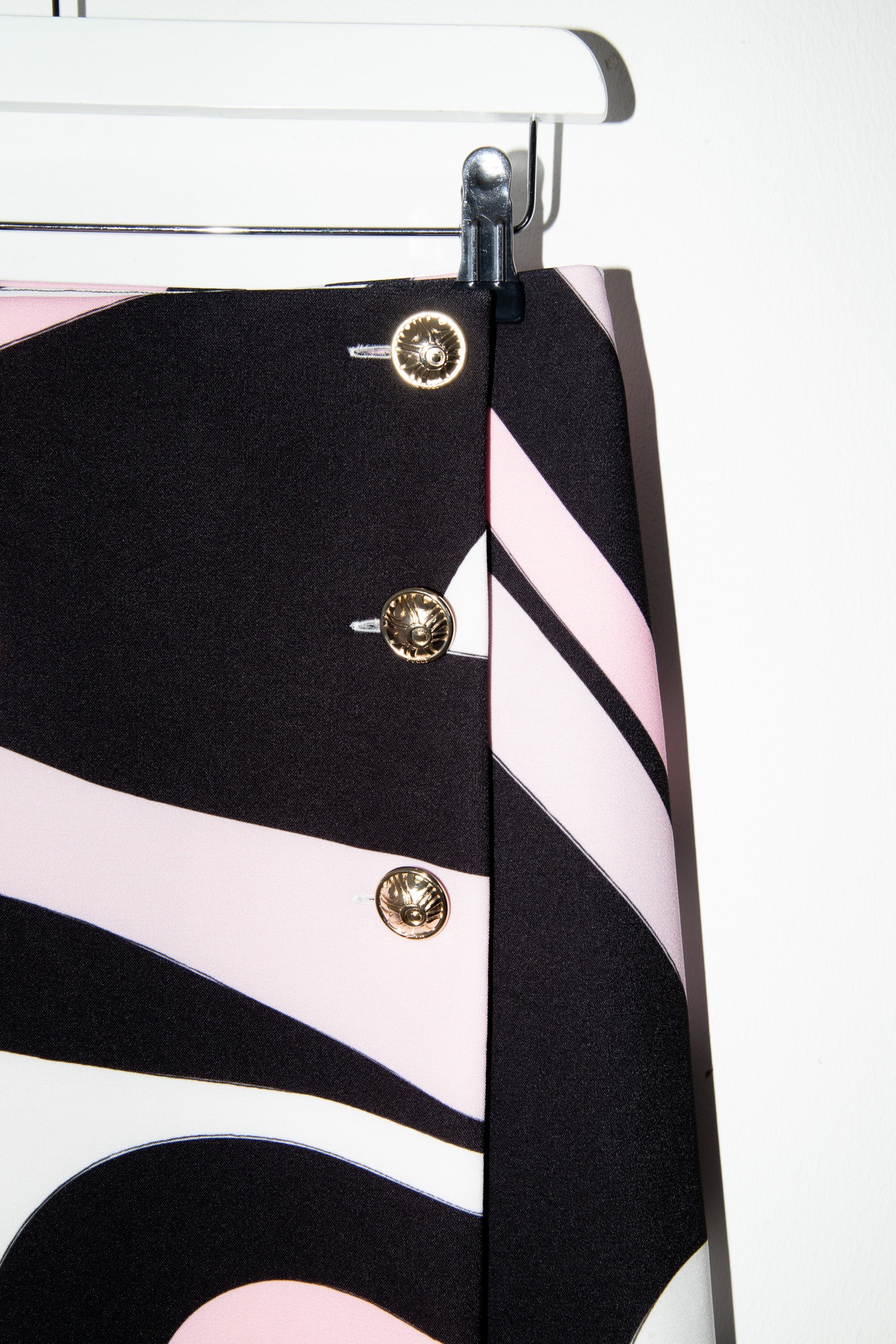 Pucci Wickelrock mit grafischem Muster in Rosa und Schwarz