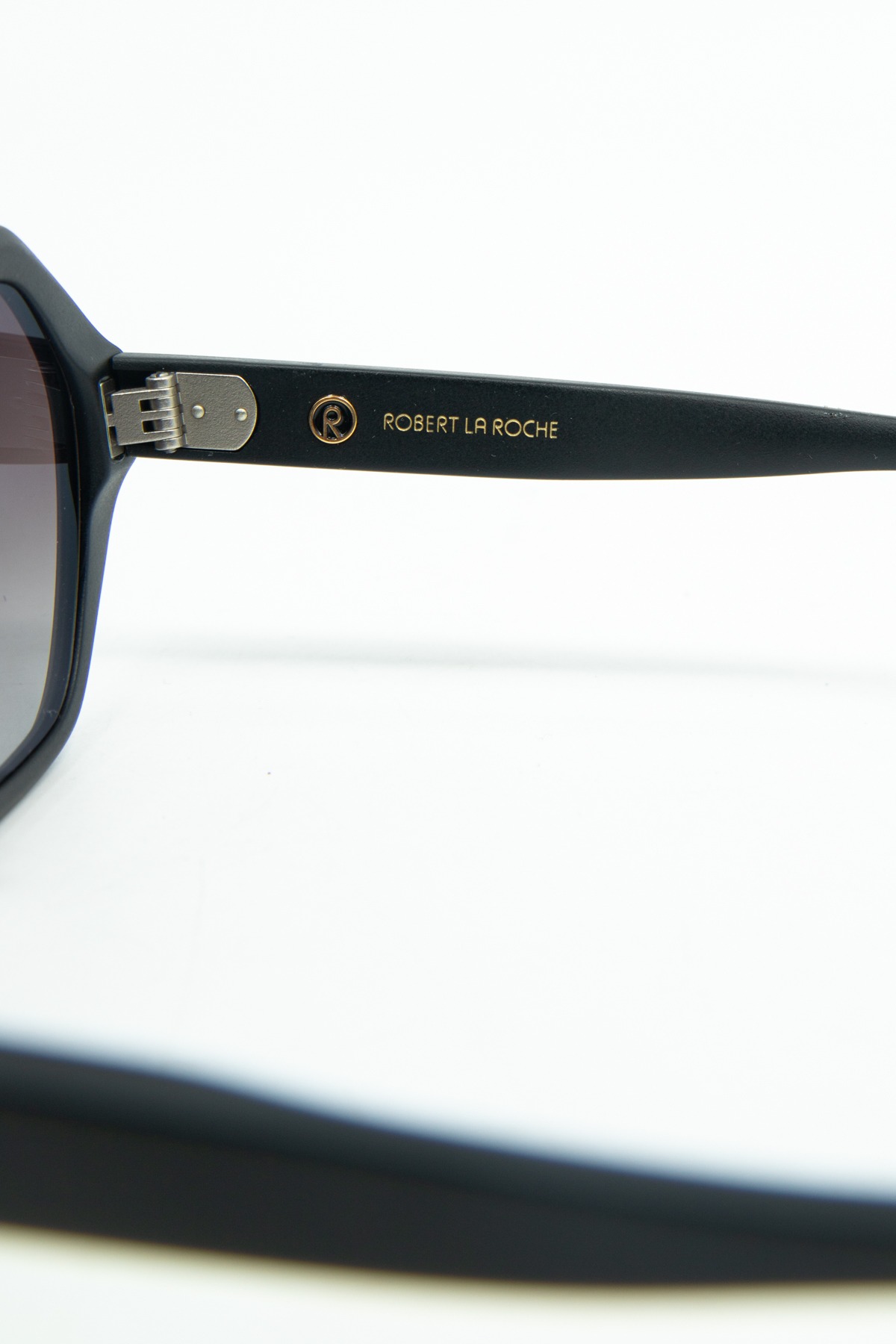 Robert la Roche "Edmond" Sonnenbrille in Schwarz