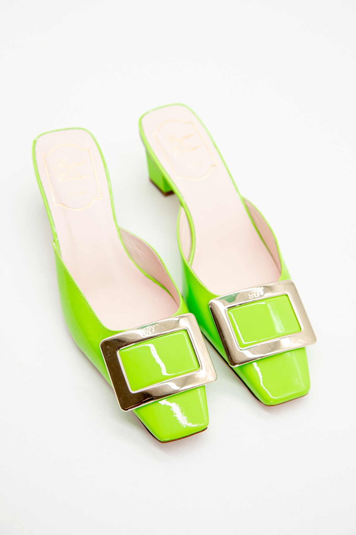 Roger Vivier "Belle Vivier" Lackpantoletten mit Absatz in Grün