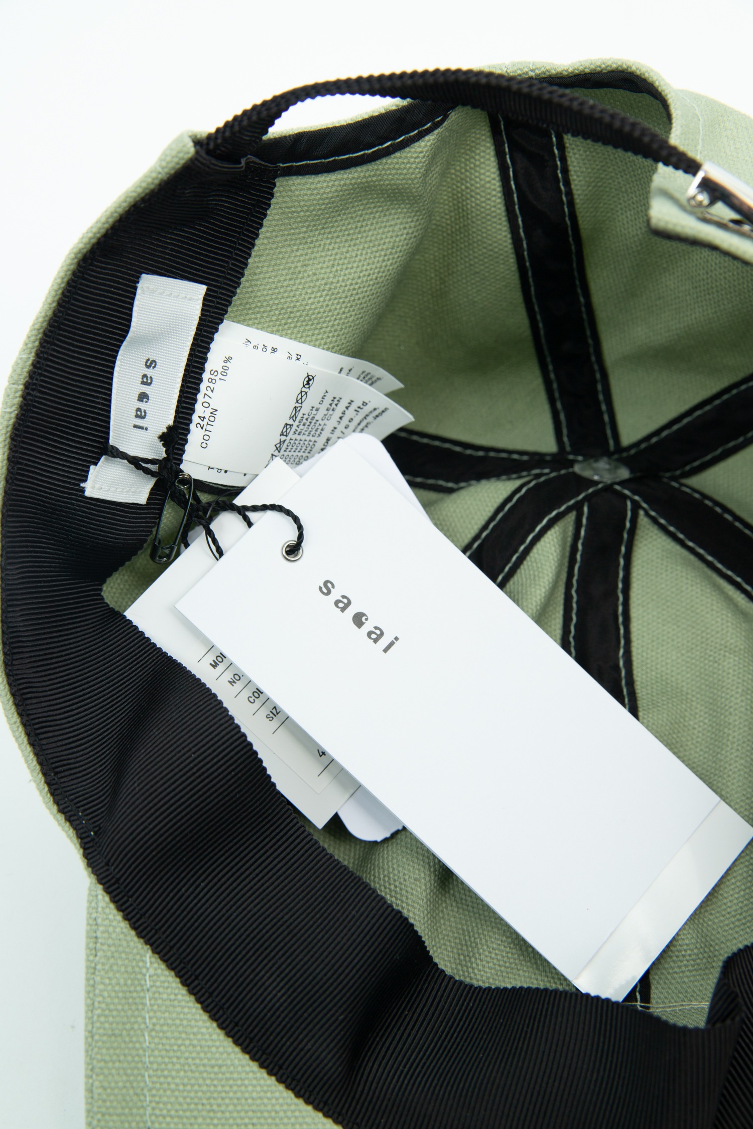Sacai x Carhartt WIP "Duck" Cap in Hellgrün