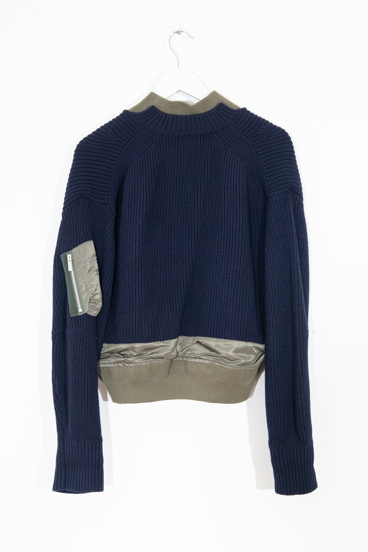 Sacai "Nylon Twill x Knit Blouson" Jacke in Dunkelblau und Oliv