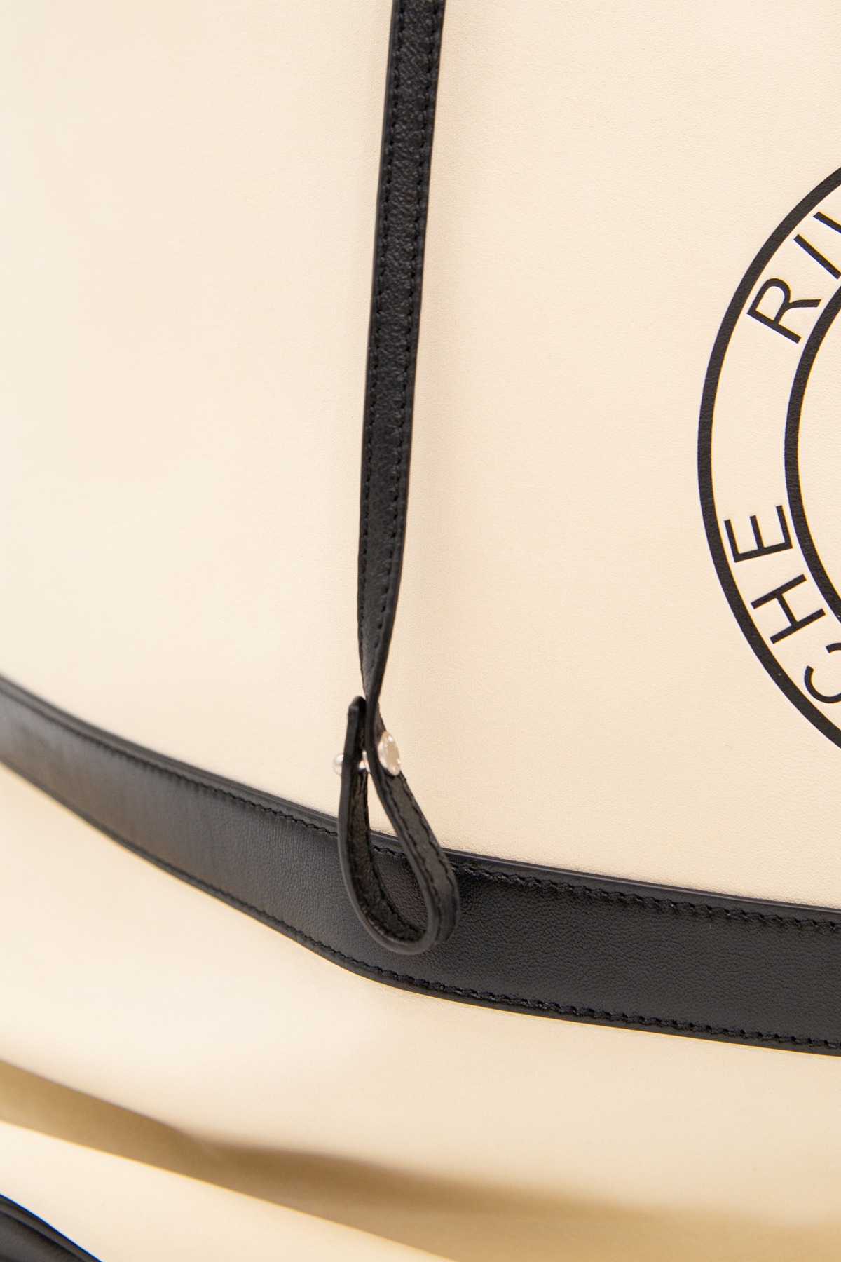 Saint Laurent Seesack aus Leder in Weiß