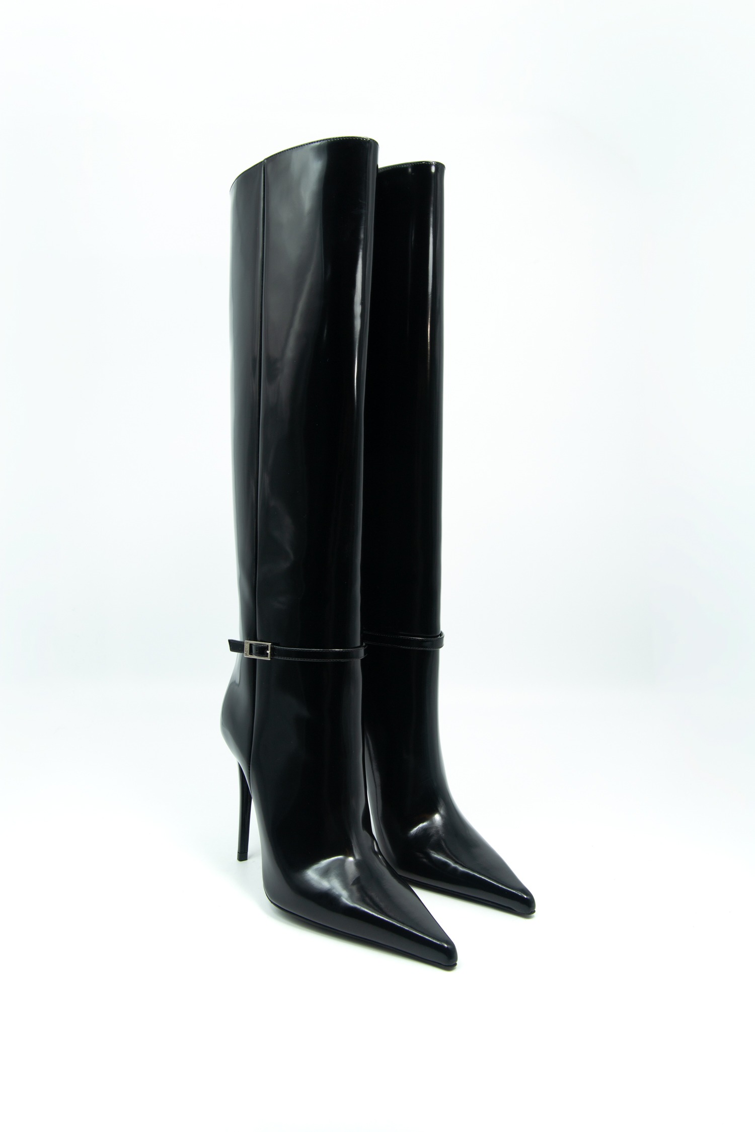 Saint Laurent "Vendome" Stiefel aus Lackleder in Schwarz