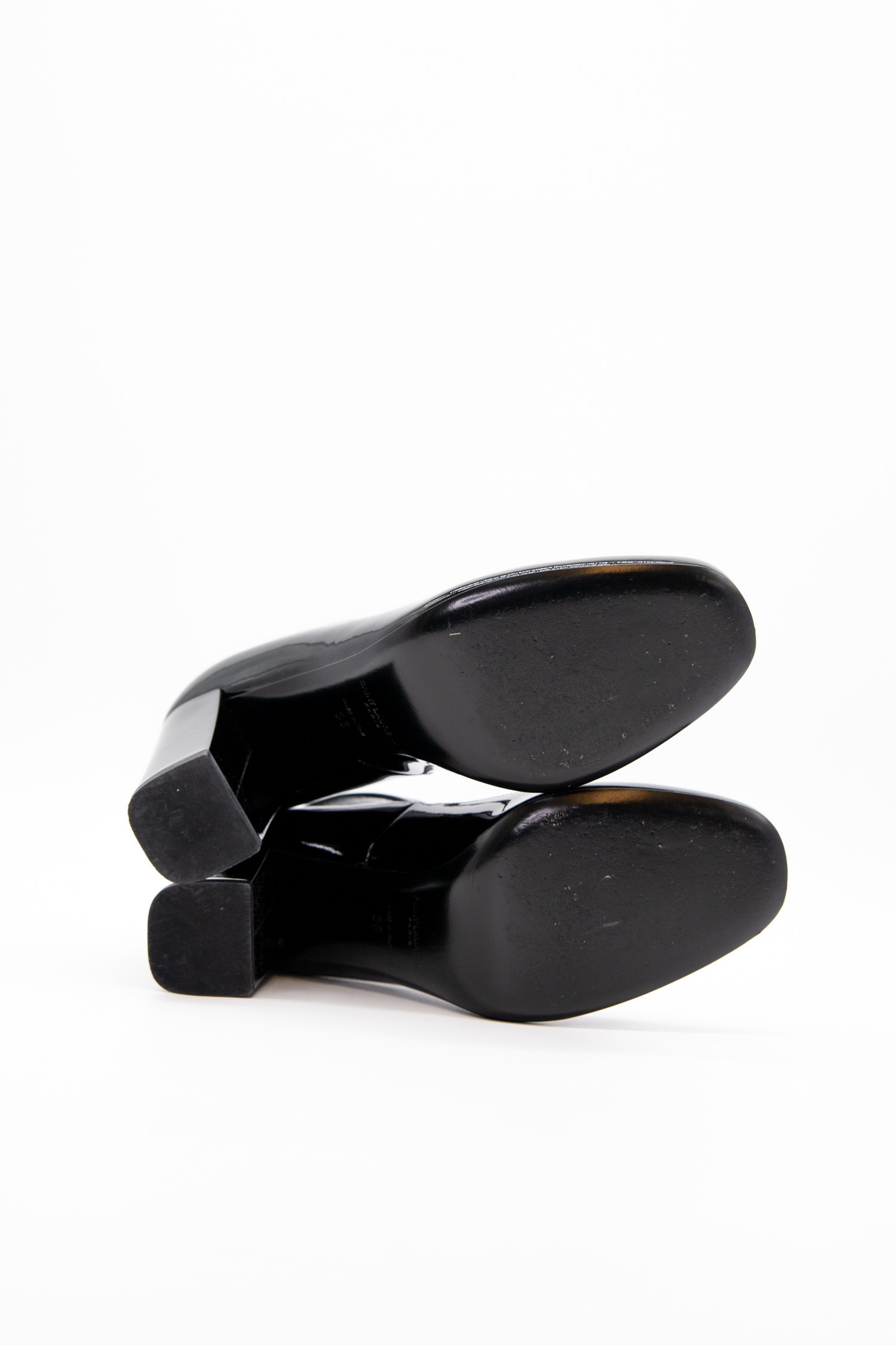 Saint Laurent Pumps in Lack-Optik in Schwarz