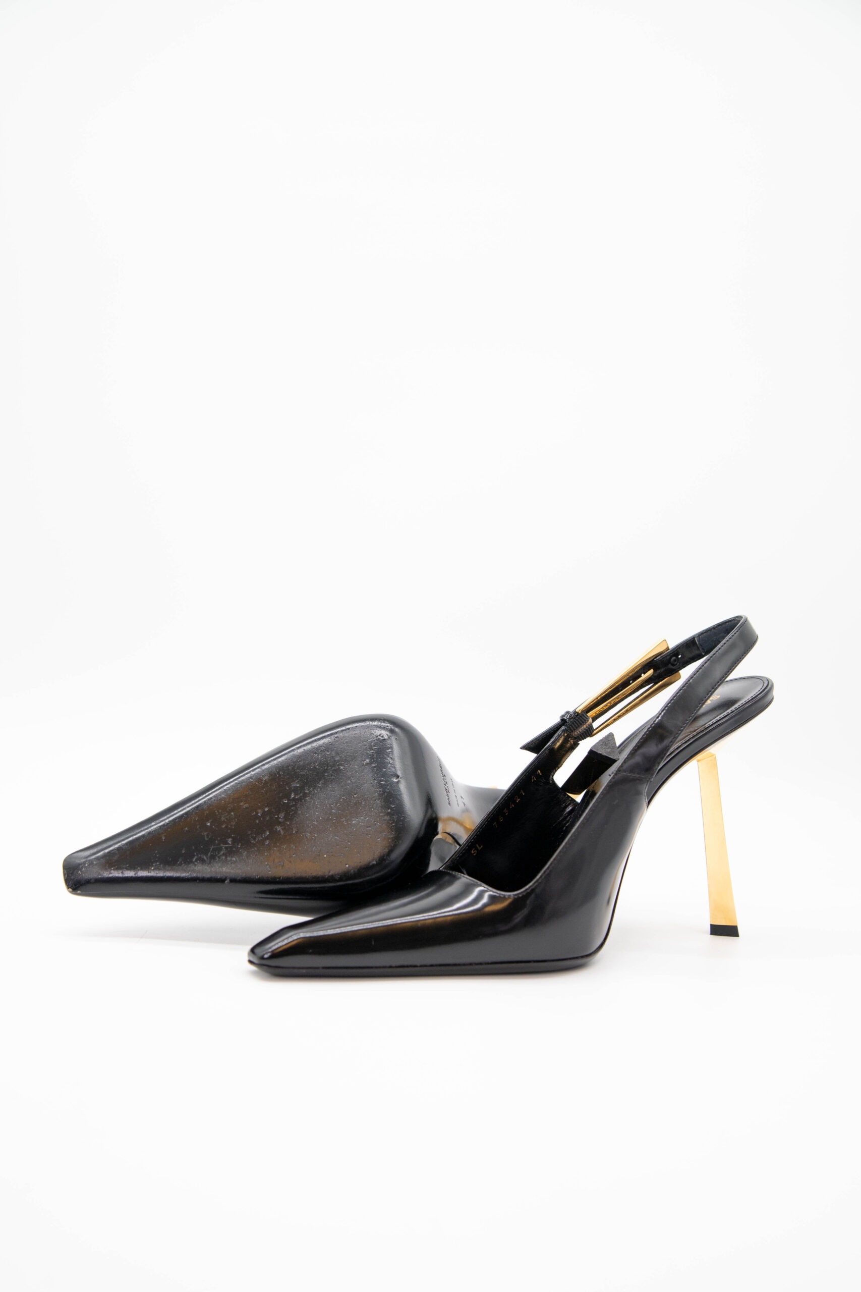Yves Saint Laurent "Lee" Slingback-Pumps mit goldenem Absatz