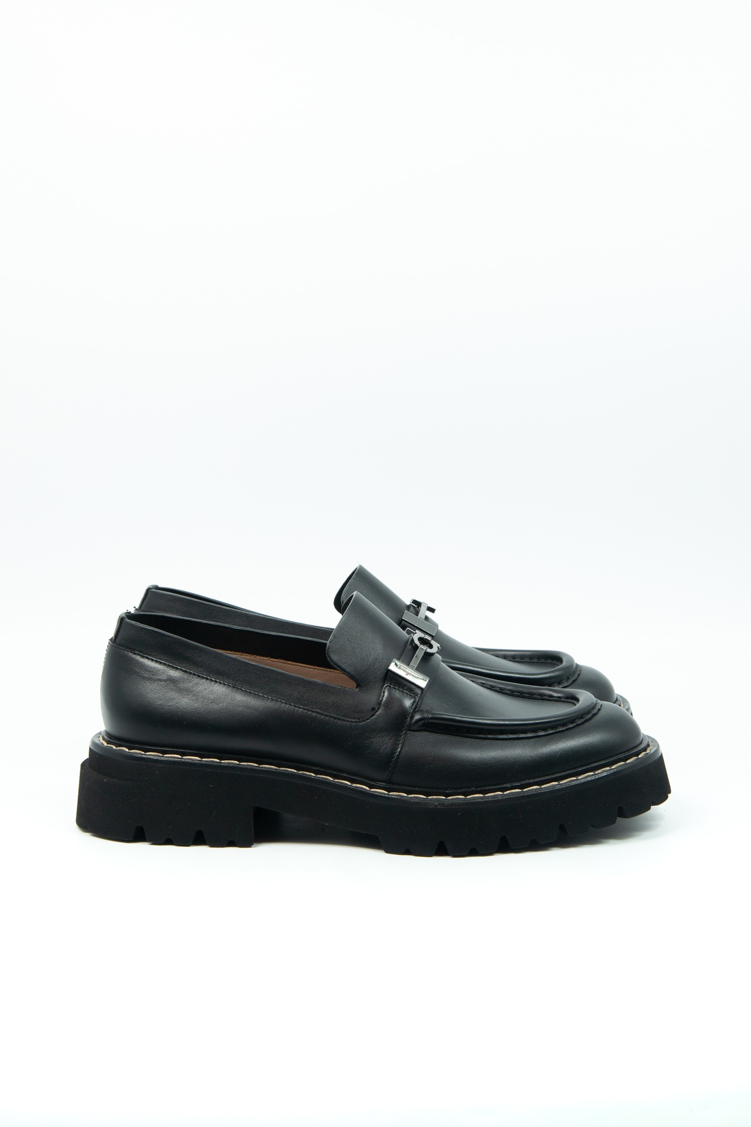 Salvatore Ferragamo "Ignazio" Loafer in Schwarz und Silber