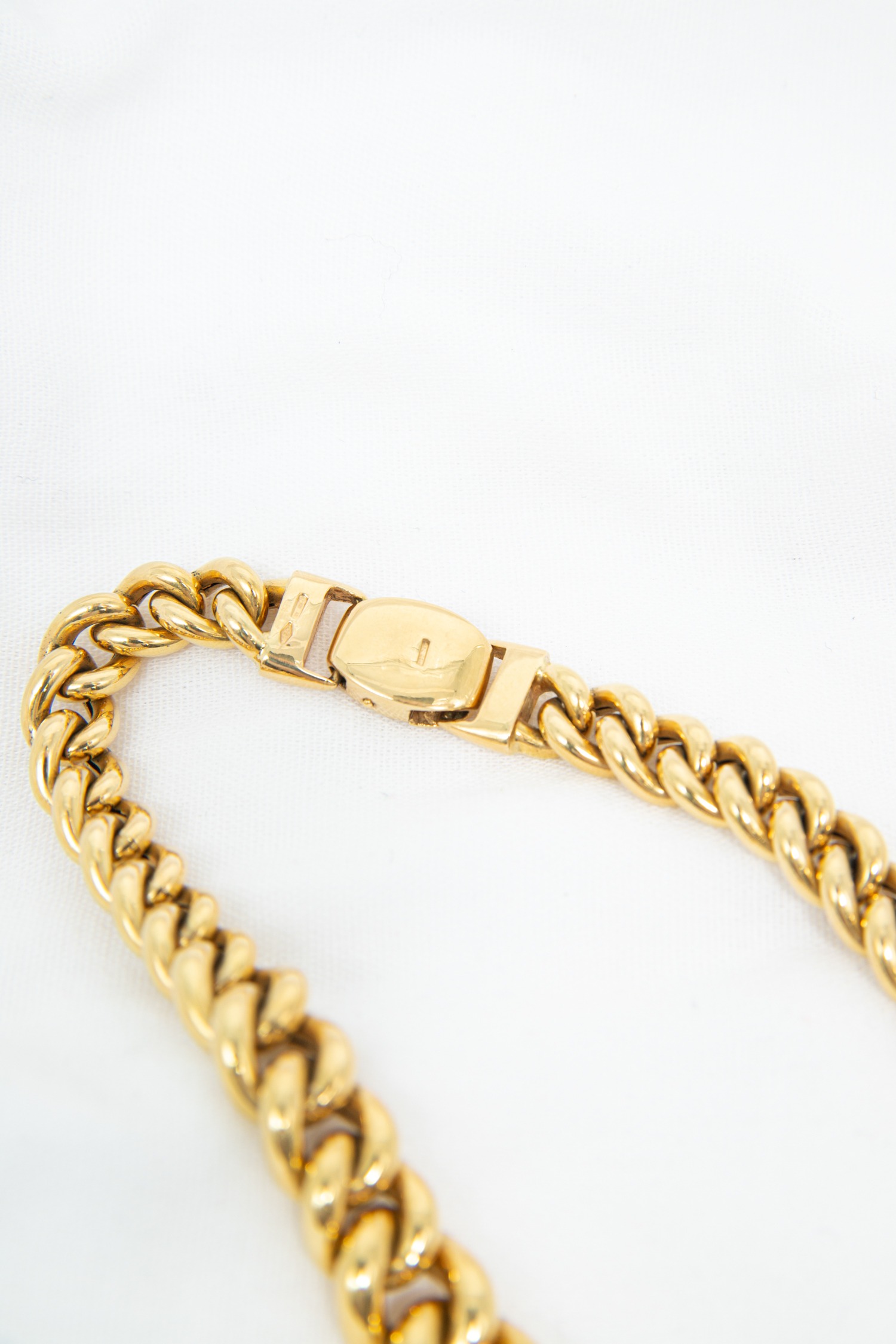 Halskette im Panzerketten-Stil in Gold