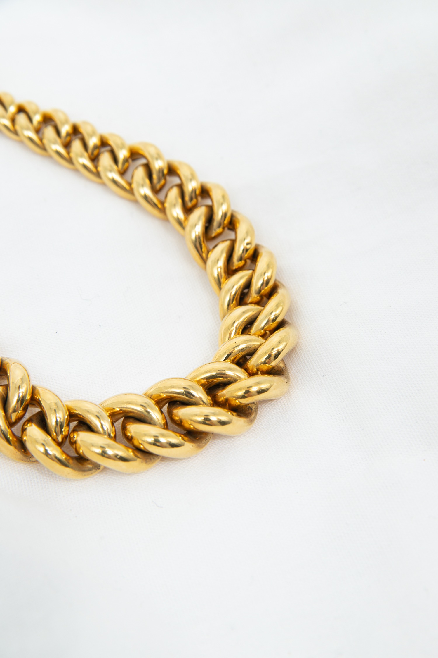 Halskette im Panzerketten-Stil in Gold