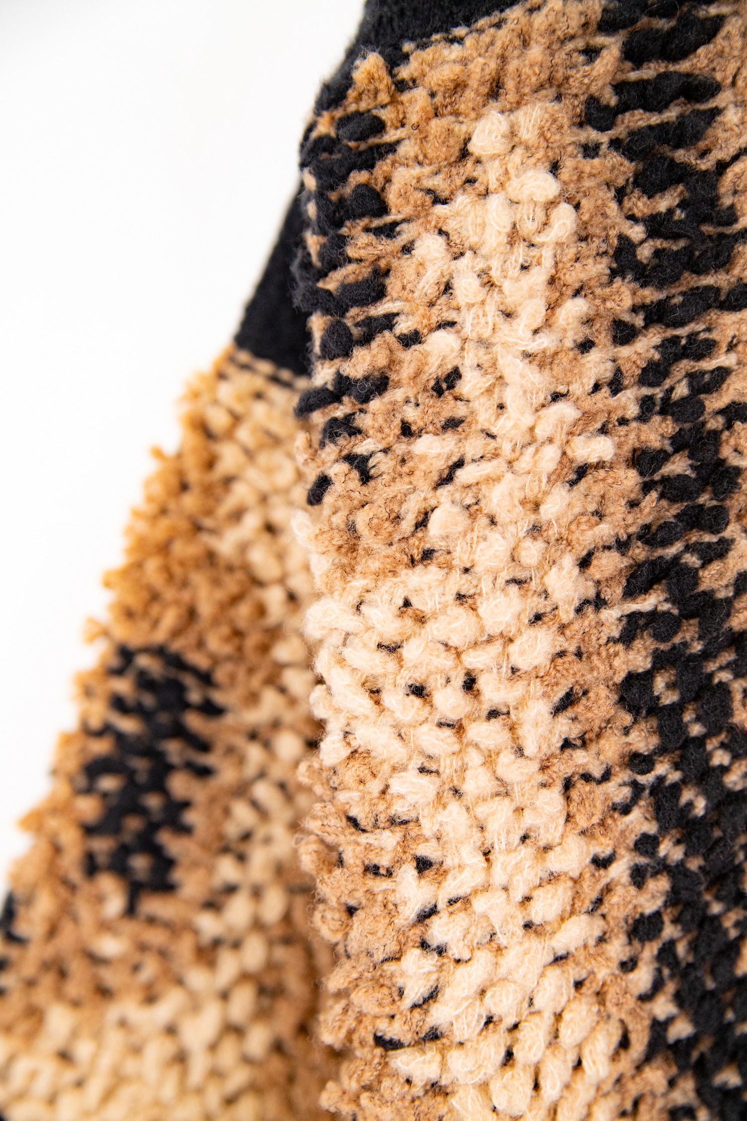 Stella McCartney Strickjacke mit Struktur in Schwarz und Hellbraun