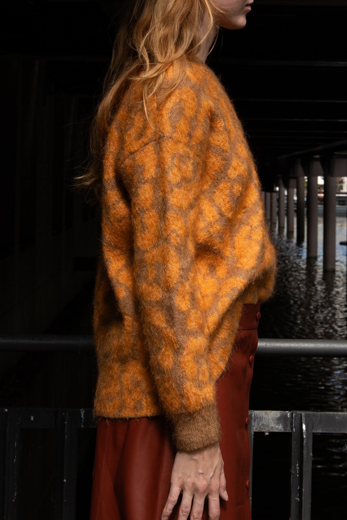 Stella McCartney Strickpullover mit Leomuster in Beige und Orange