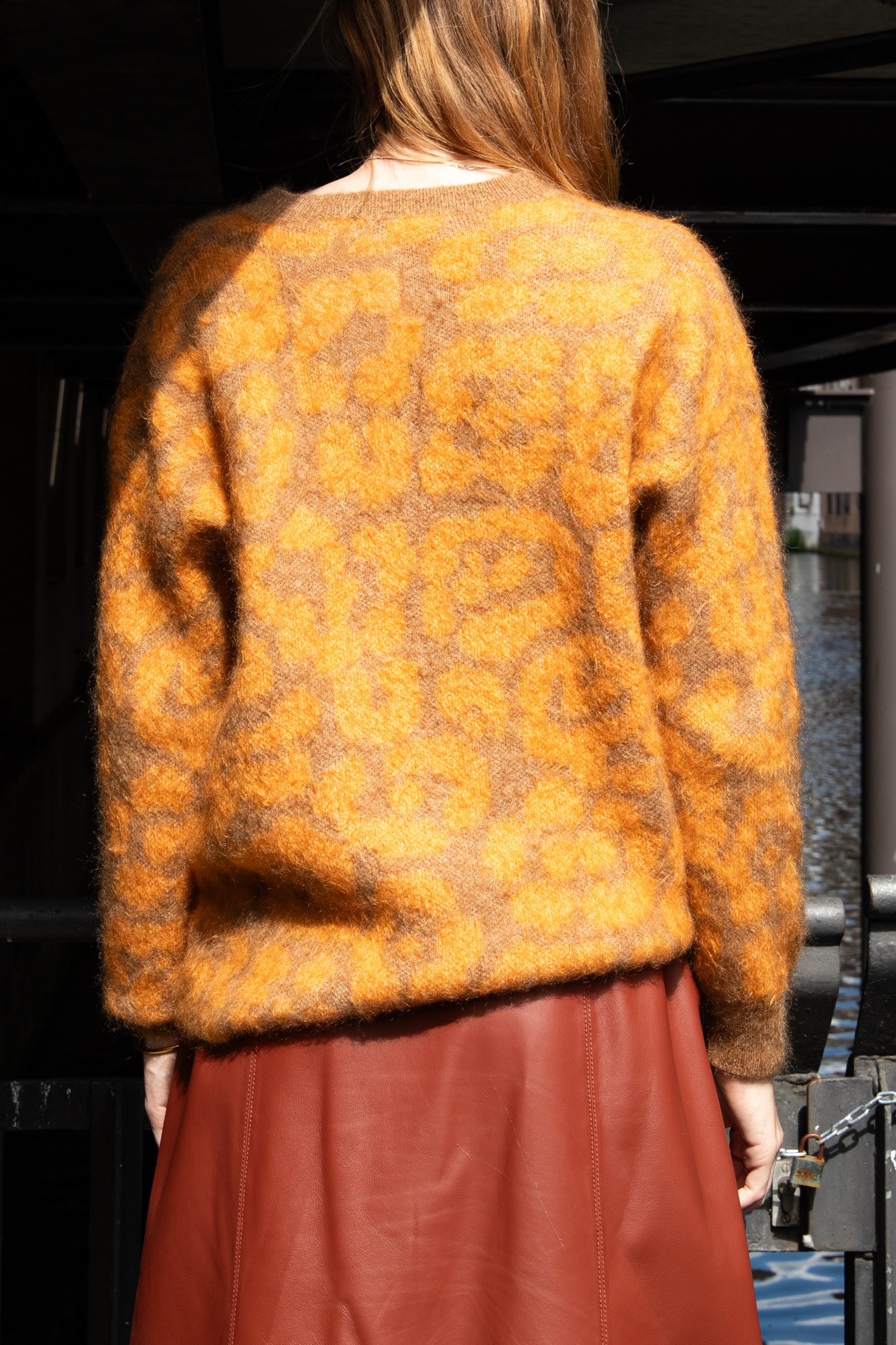Stella McCartney Strickpullover mit Leomuster in Beige und Orange