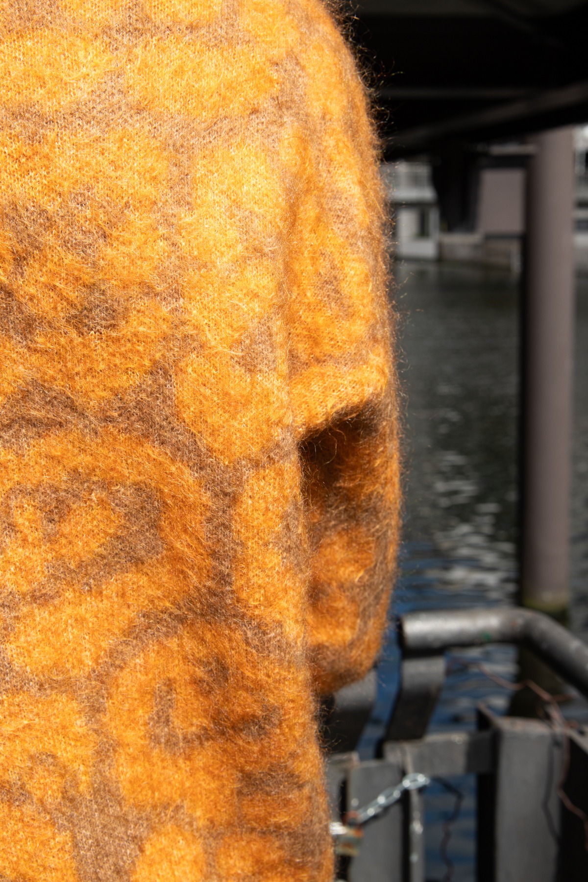 Stella McCartney Strickpullover mit Leomuster in Beige und Orange