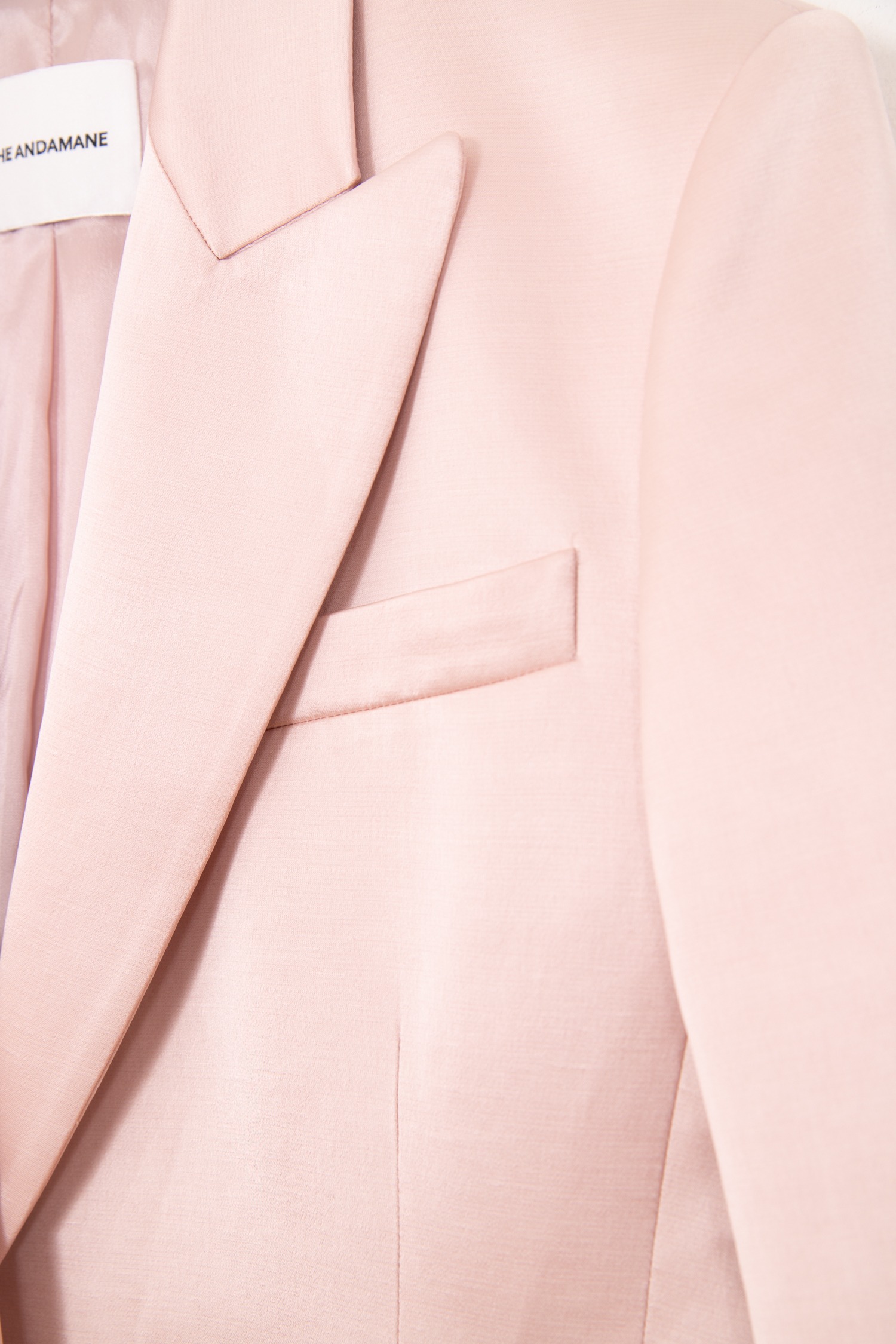 The Andamane "Bianca" Blazer in Rosa