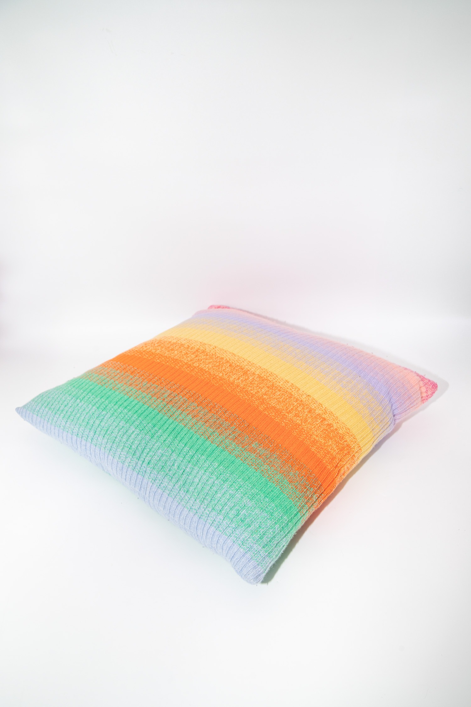 The Elder Statesman Kissen in Bunt