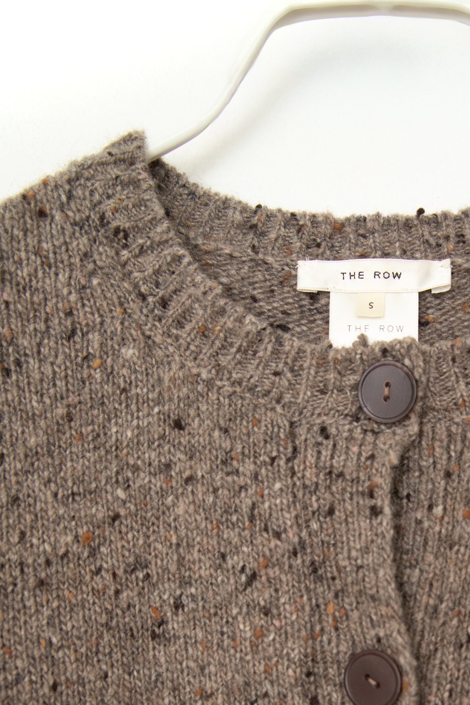 The Row Strickjacke mit Bouclé-Struktur in Graubraun Meliert