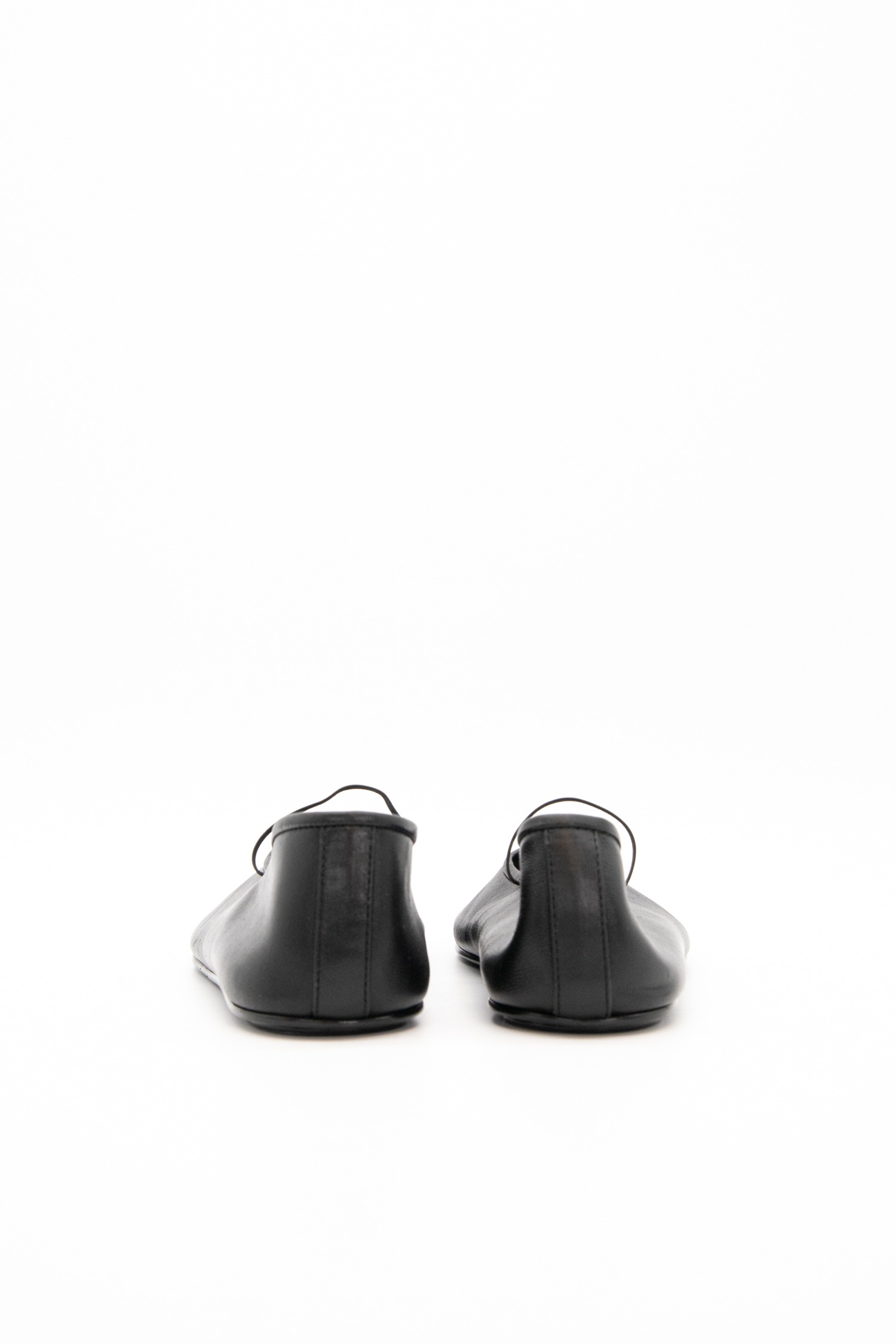 The Row Ballerinas in Schwarz