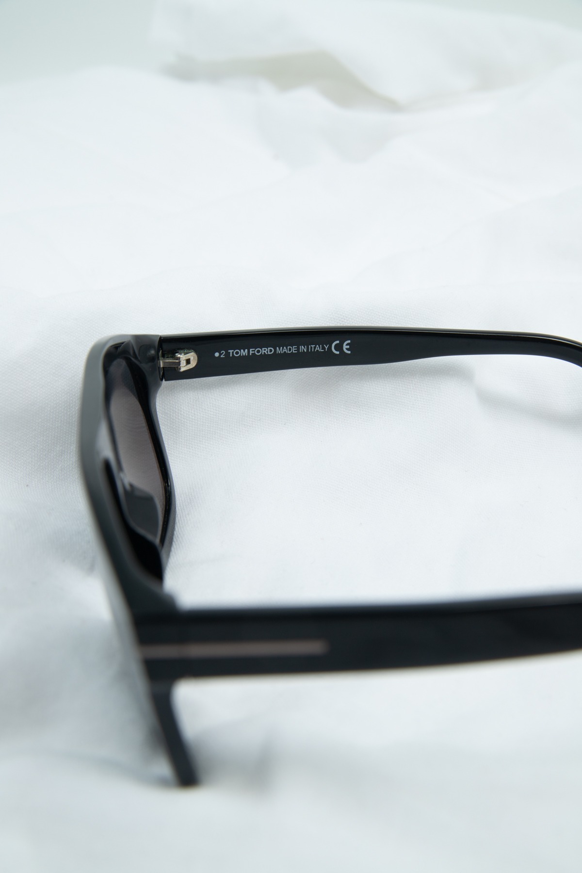 Tom Ford "TR001207" Sonnenbrille in Schwarz